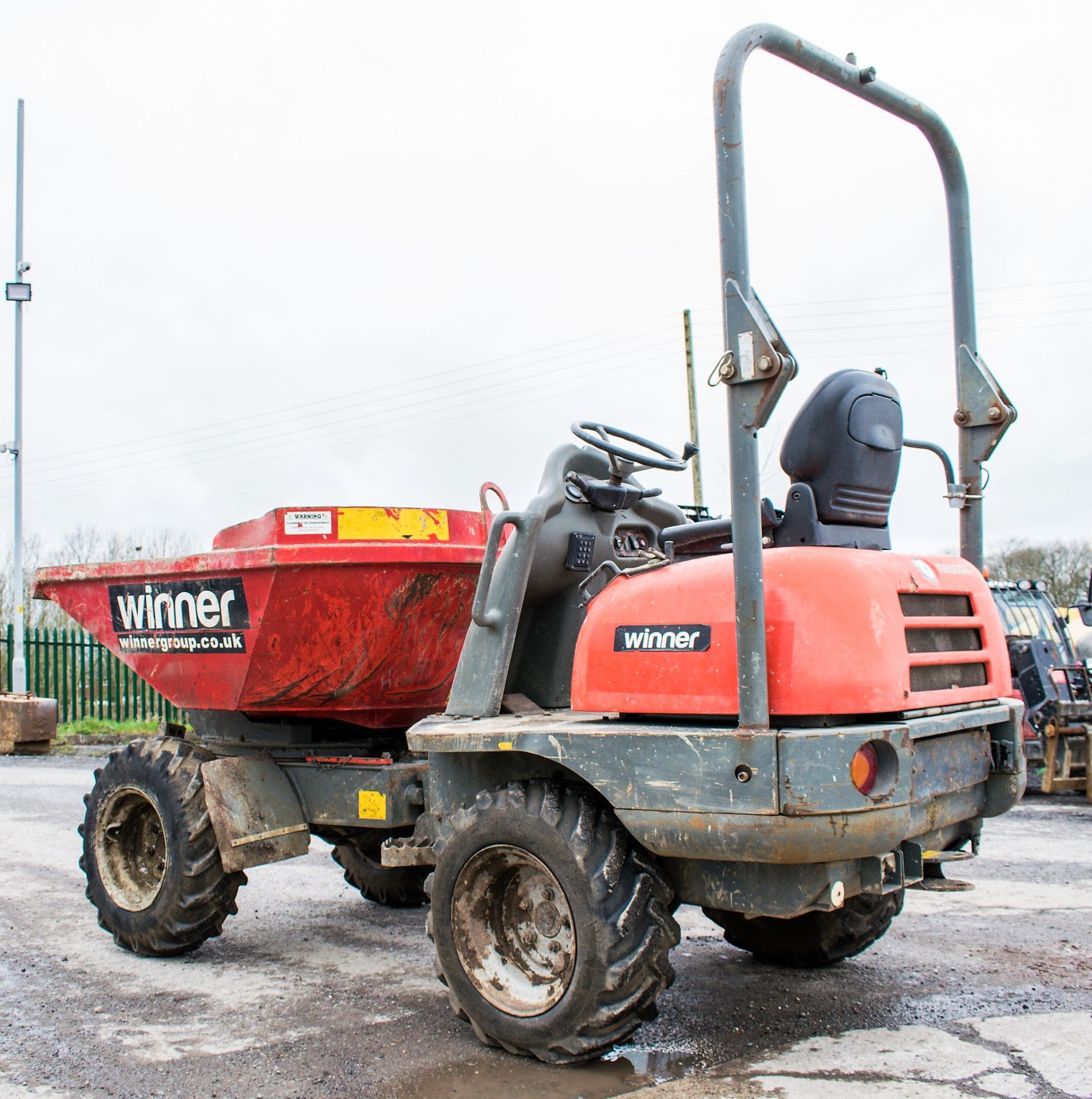 Neuson 2001 2 tonne swivel skip dumper Year: 2008 S/N: CB000564 Recorded Hours: 3413 D155G - Image 3 of 12