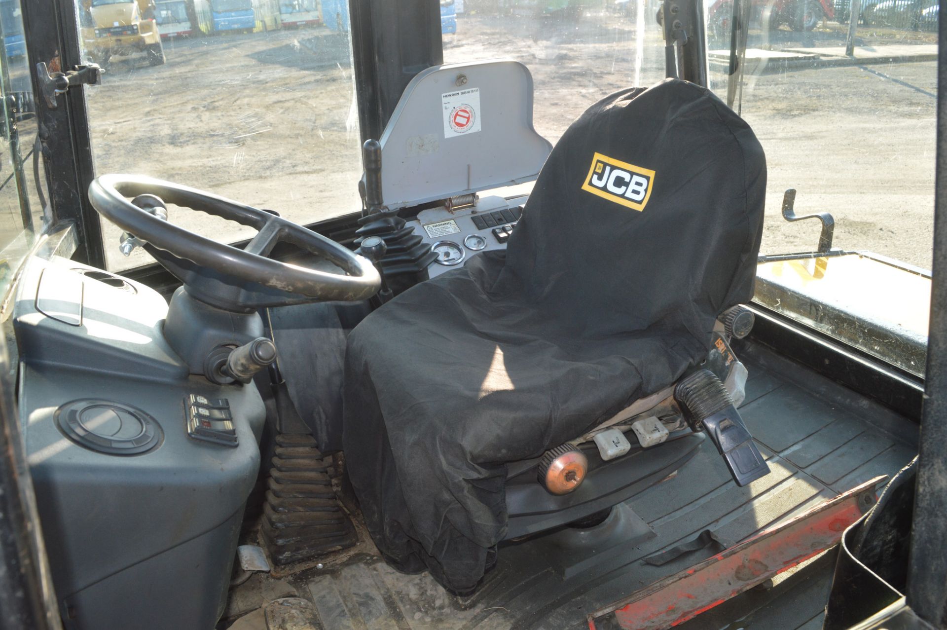 JCB 2CX Airmaster  Year: 2008 S/N: 1339717 Recorded hours: Not Recorded (Clock blank) - Image 11 of 15