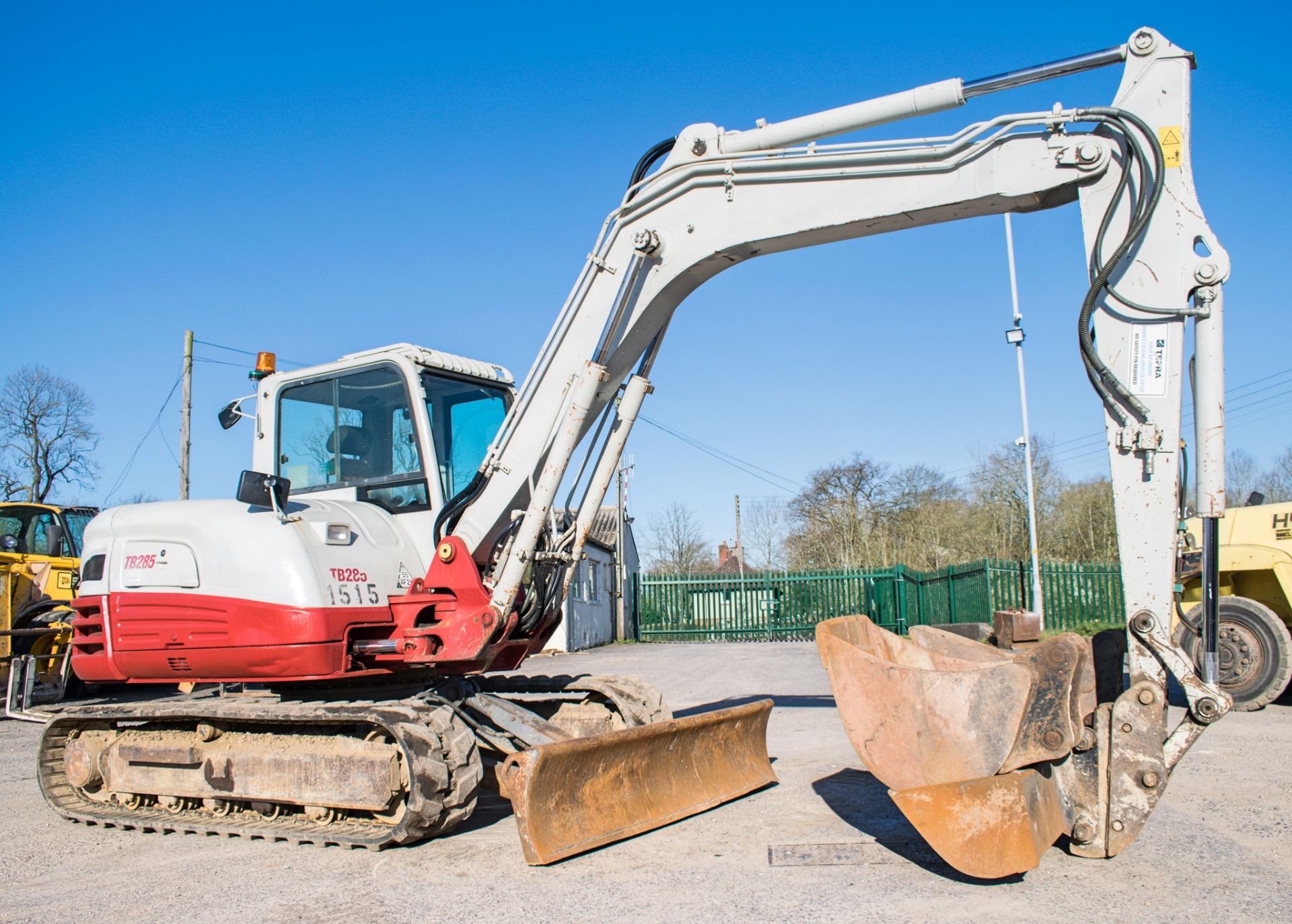 Takeuchi TB285 8.5 tonne rubber tracked excavator Year: 2012 S/N: 185000264 Recorded Hours: 6326 - Image 2 of 14