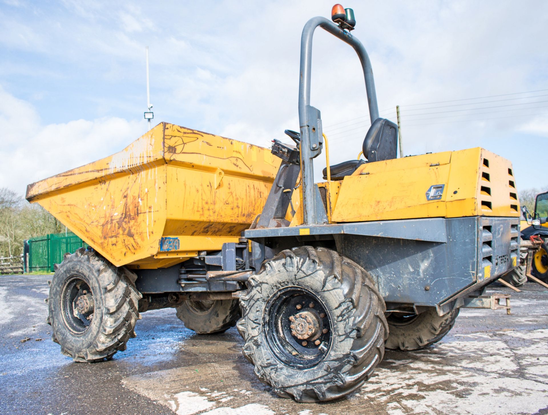 Benford Terex 6 tonne straight skip dumper Year: S/N: Recorded Hours: 2695 1839 - Bild 3 aus 14