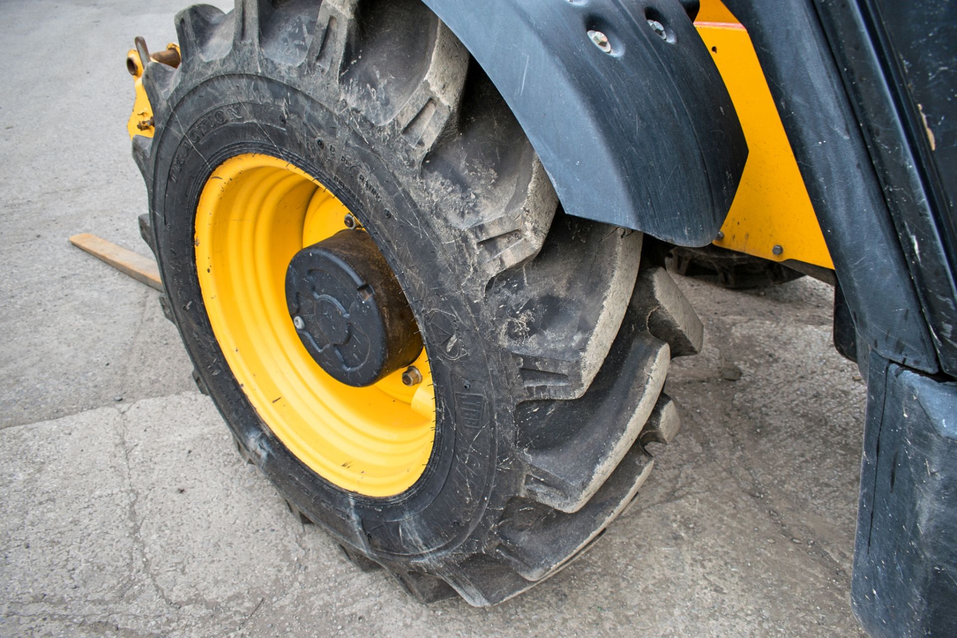 JCB 531-70 7 metre telescopic handler Year: 2014 S/N: 2182995 Recorded Hours: 1813 c/w turbo charged - Image 8 of 13