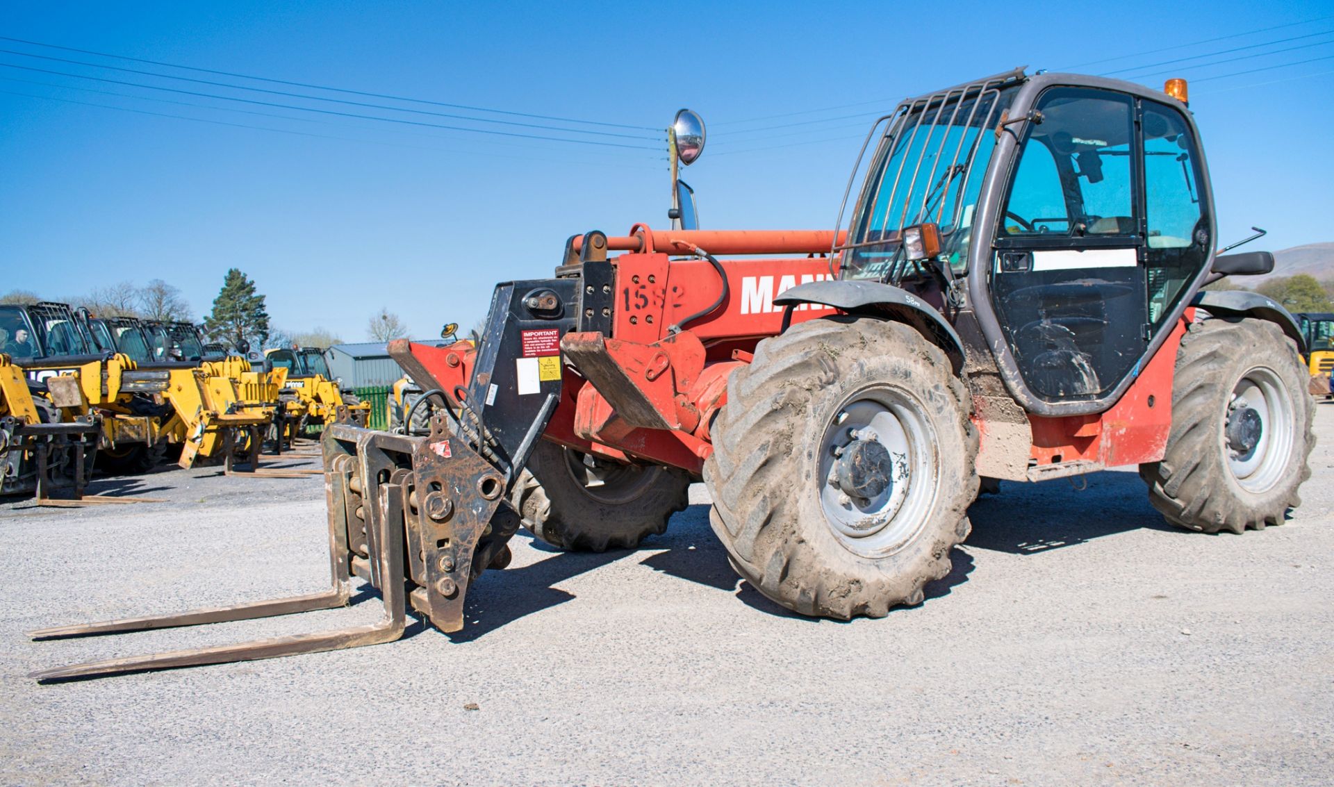 Manitou MT1030S 10 metre telescopic handler Year: 2007 S/N: 238586 Recorded Hours: 4406 c/w side