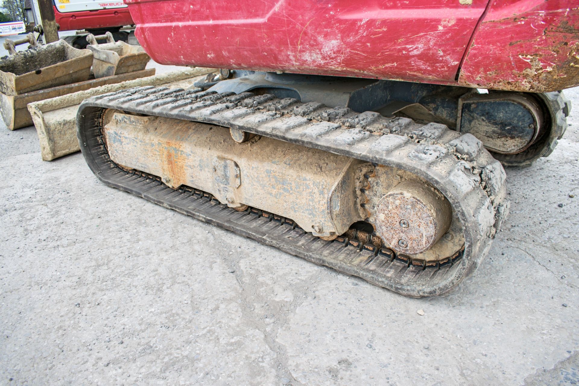 Takeuchi TB228 2.8 tonne rubber tracked mini excavator Year: 2014 S/N: 122803361 Recorded Hours: - Image 7 of 12