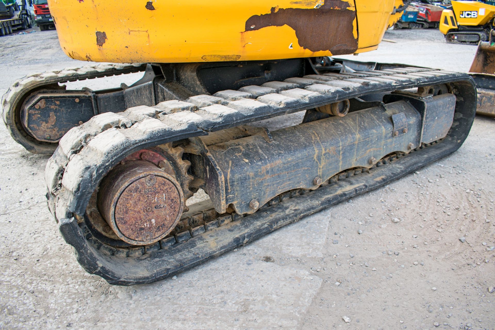 JCB 8030 3 tonne rubber tracked mini excavator Year: 2013 S/N: 2021848 Recorded Hours: 1987 blade, - Image 8 of 12