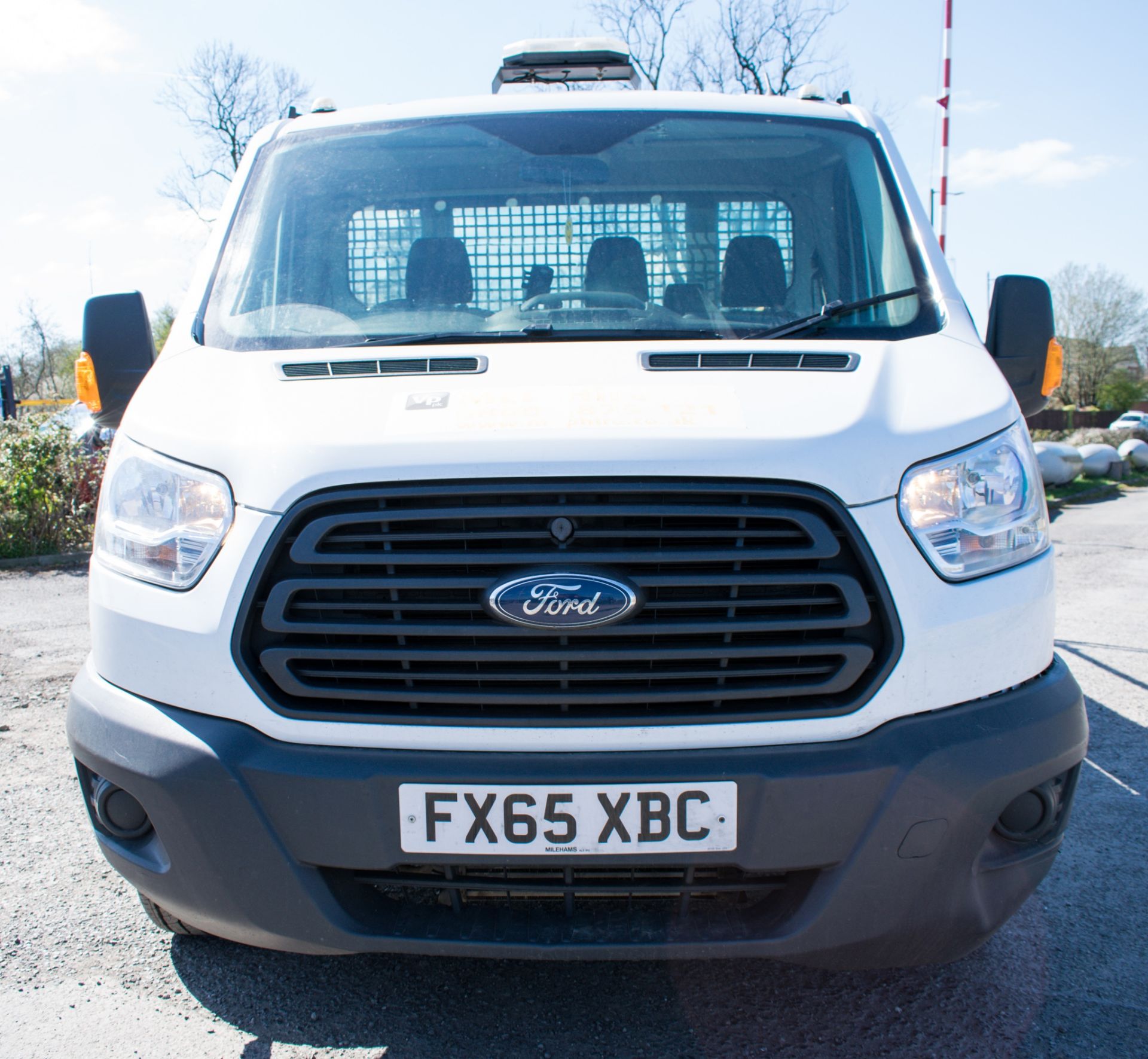 Ford Transit 350 LWD dropside lorry Registration Number: FX65 XBC Date of Registration: 01/12/2015 - Image 5 of 10