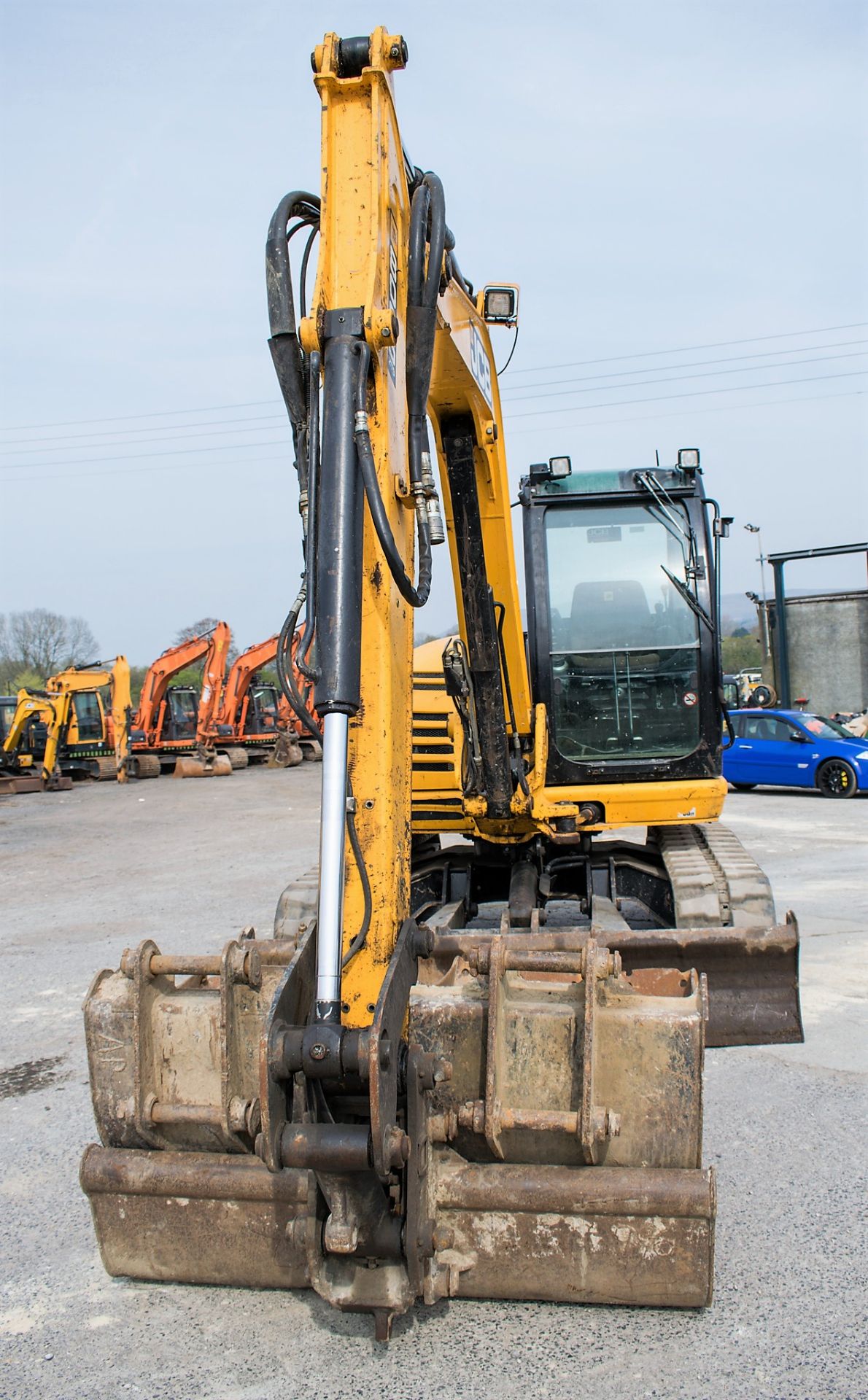 JCB 8085 8.5 tonne zero tail swing rubber tracked excavator Year: 2012 S/N: 1072563 Recorded - Image 5 of 13