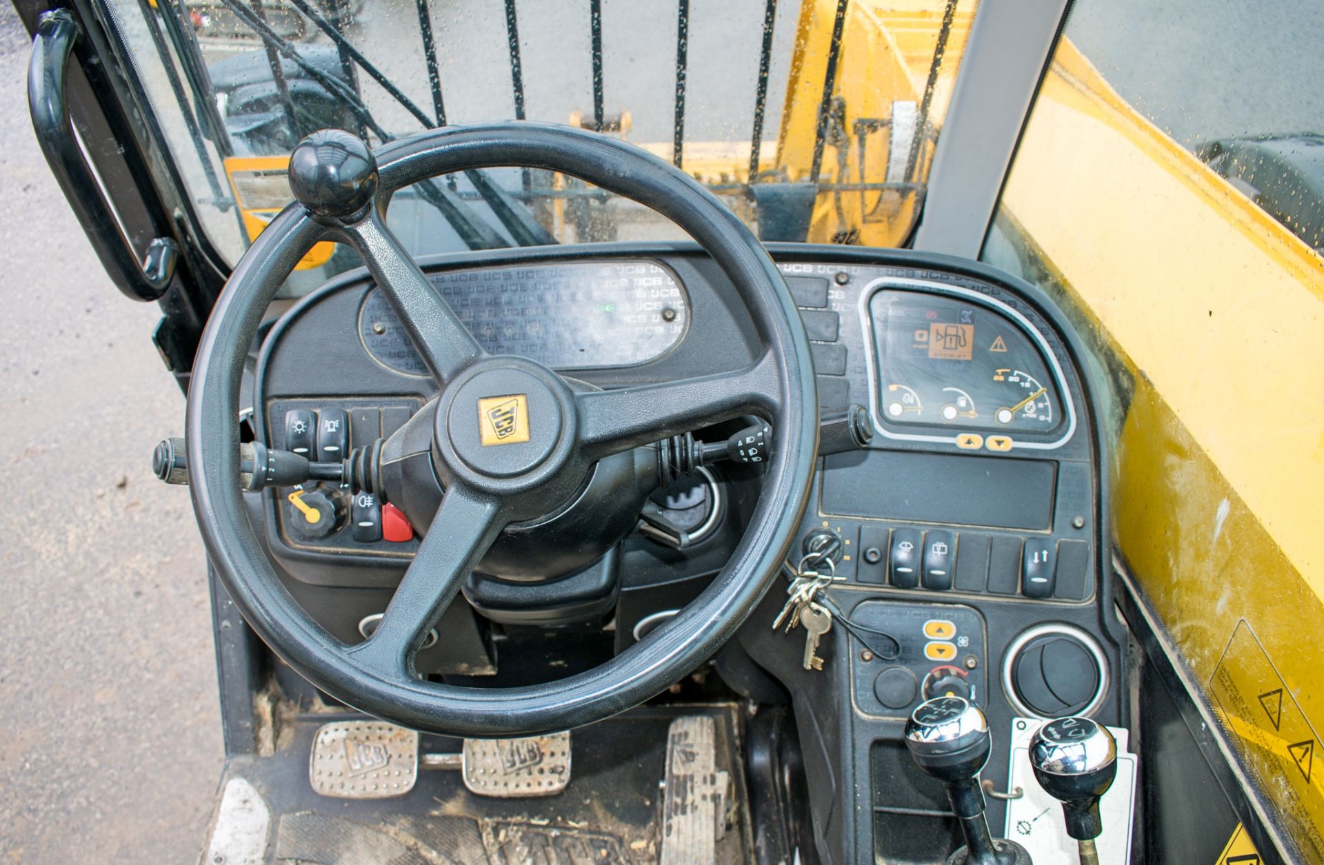 JCB 531-70 7 metre telescopic handler Year: 2013 S/N: 2174571 Recorded Hours: 2432 c/w turbo charged - Image 13 of 13