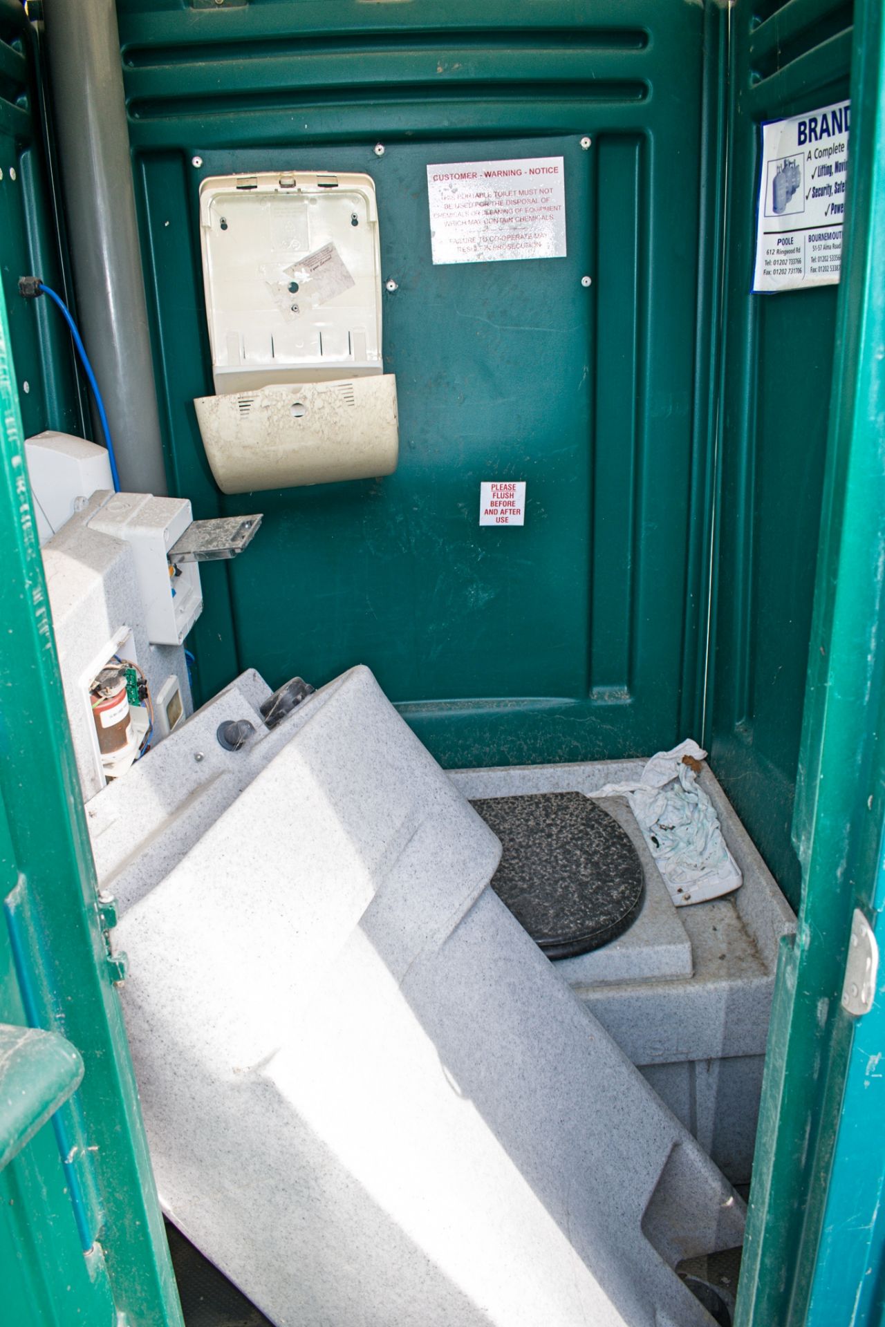 Plastic site toilet - Image 2 of 2