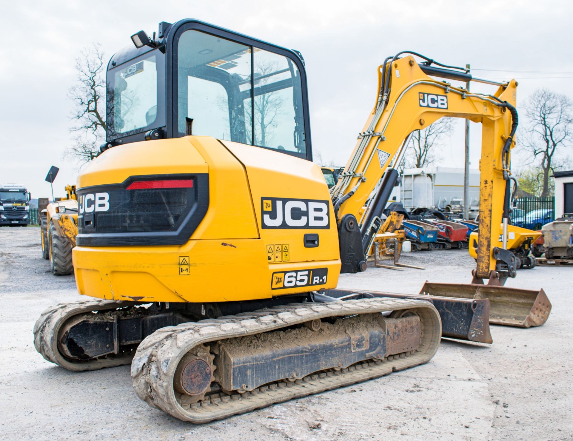 JCB 65R-1 6.5 tonne rubber tracked excavator Year: 2015 S/N: 1913919 Recorded Hours: 1886 blade, - Image 4 of 12