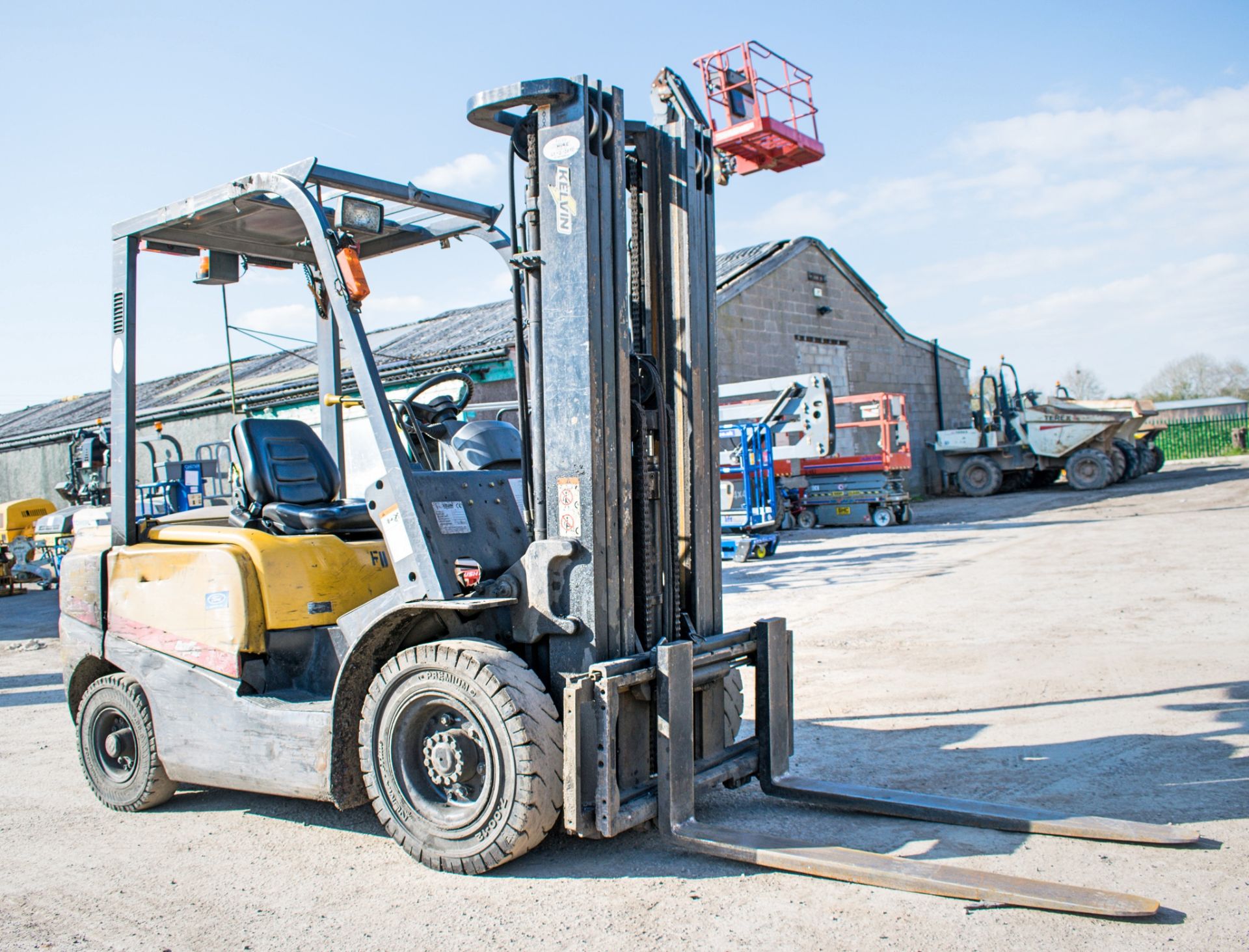 Kelvin FO25T diesel driven fork lift truck Year: 2013 S/N: 00039 Recorded Hours: 8138 - Image 2 of 8