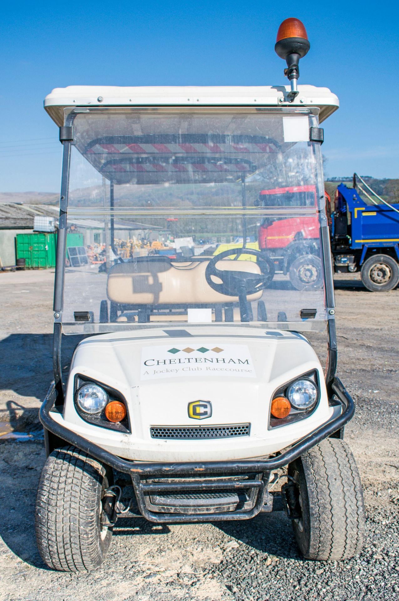 Cushman 8 seat petrol driven golf buggy Year: 2012 S/N: 2807176 Recorded Hours: 234 - Image 5 of 7