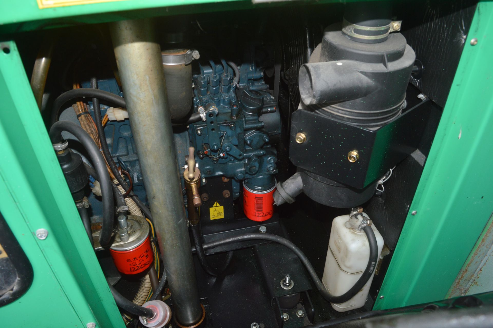 21 ft x 9 ft steel anti vandal welfare unit  c/w diesel generator & keys in office  A509651 - Bild 9 aus 9