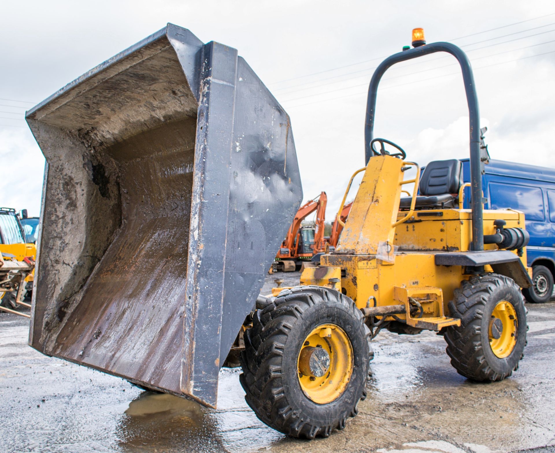 Barford SX3000 3 tonne straight skip dumper Year: 2007 S/N: SBVE0848 Recorded Hours: Not - Image 11 of 13