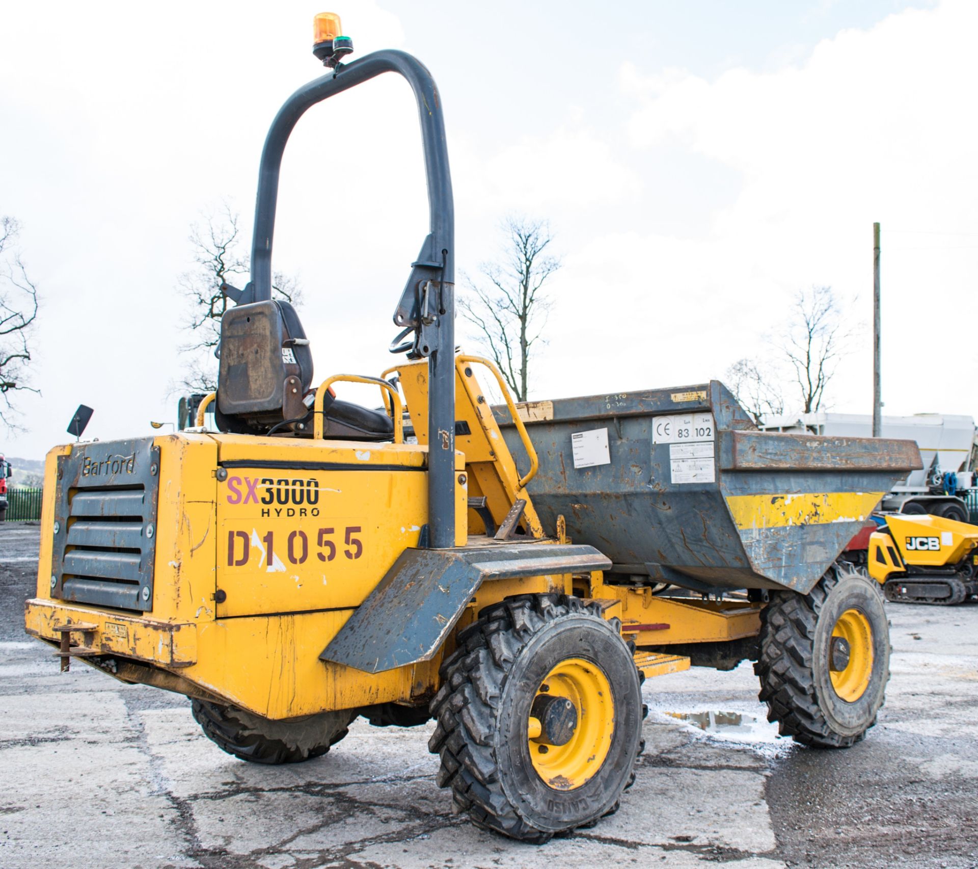 Barford SX3000 Hydro 3 tonne straight skip dumper Year: 2007 S/N: SBVE0845 Recorded Hours: 2130 - Image 4 of 13