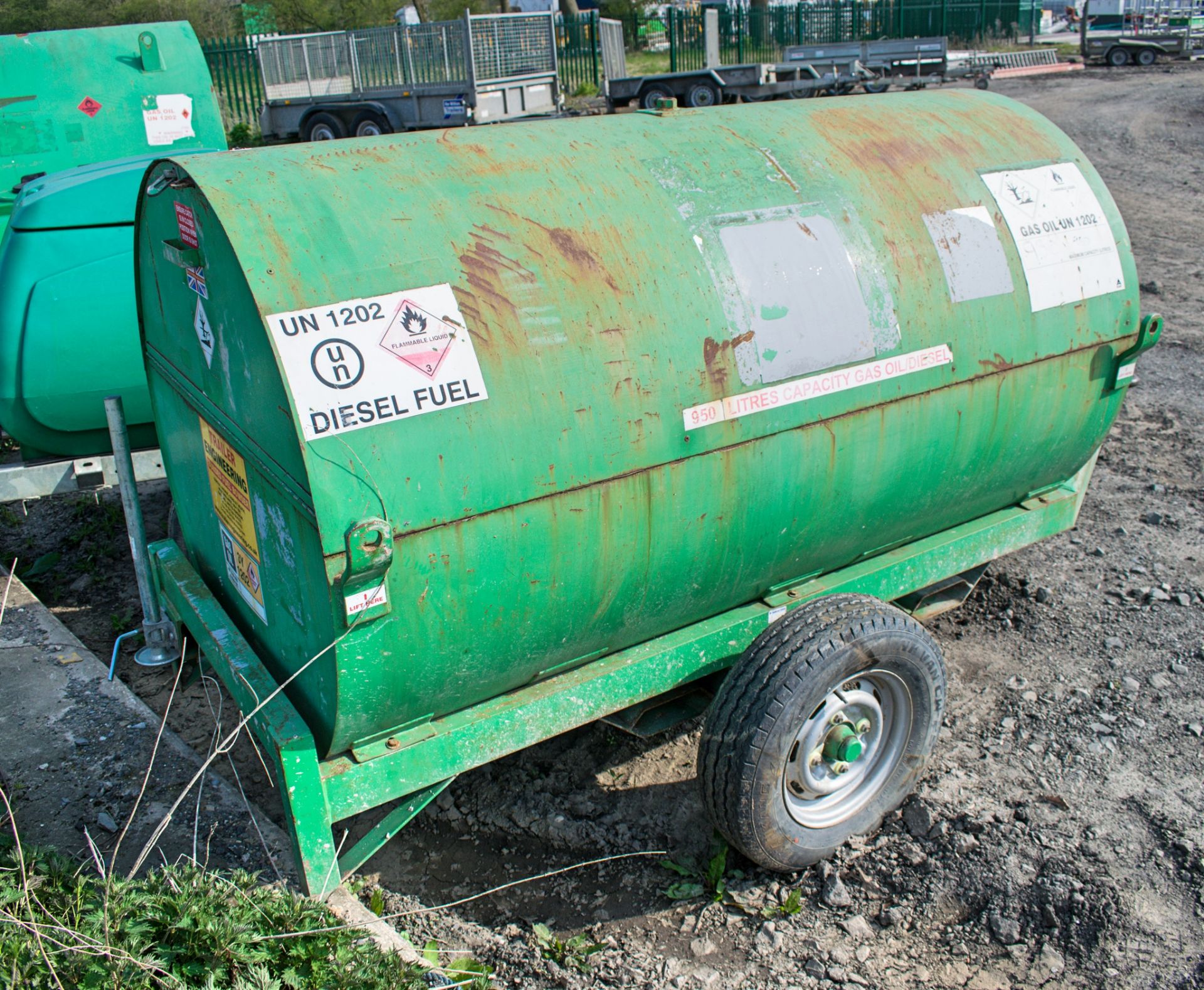 Trailer Engineering 250 gallon site tow bunded fuel bowser c/w hand pump, fuel delivery hose & - Image 2 of 3