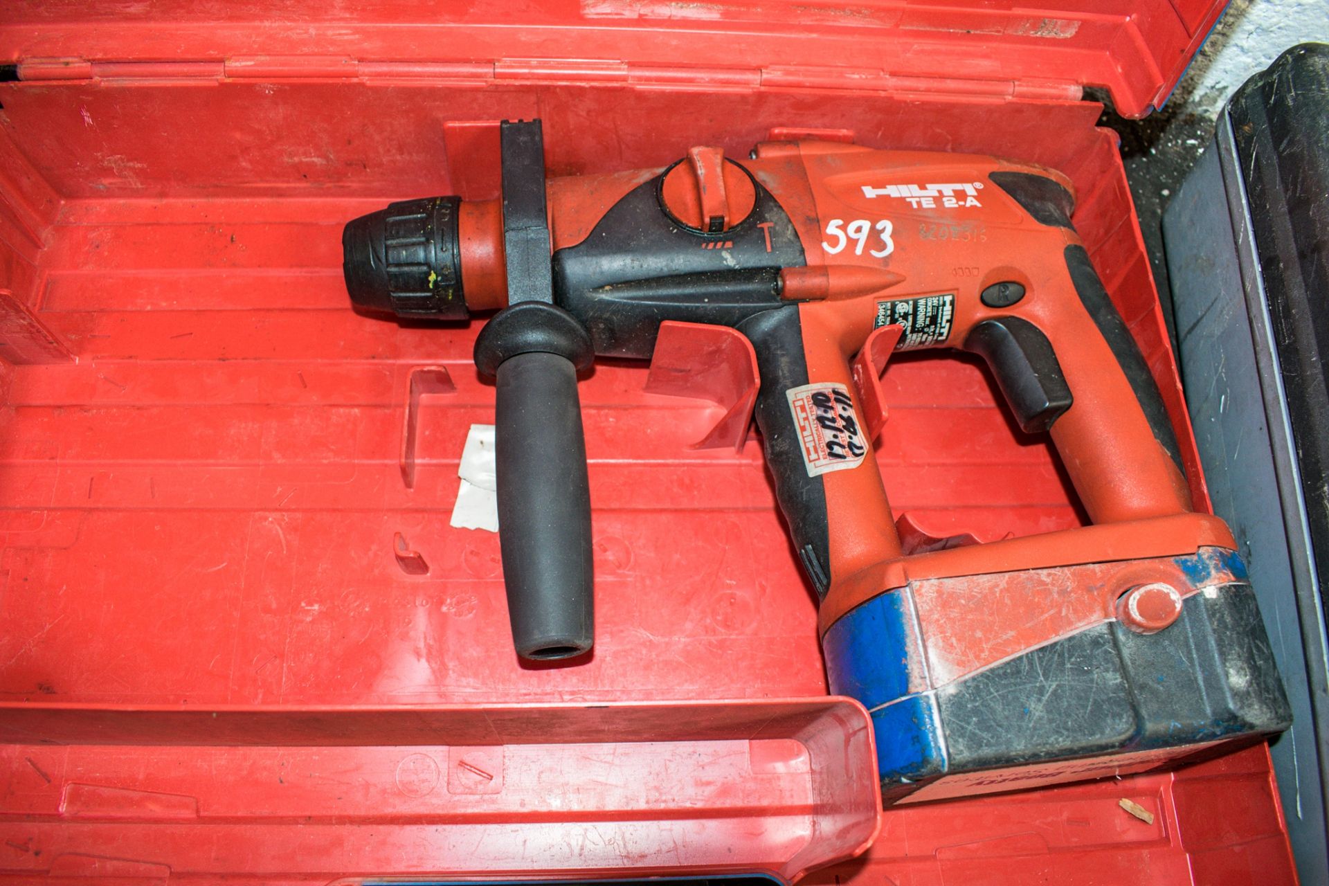 Hilti TE2-A 24v cordless SDS rotary hammer drill c/w battery & carry case ** No charger ** 8202316