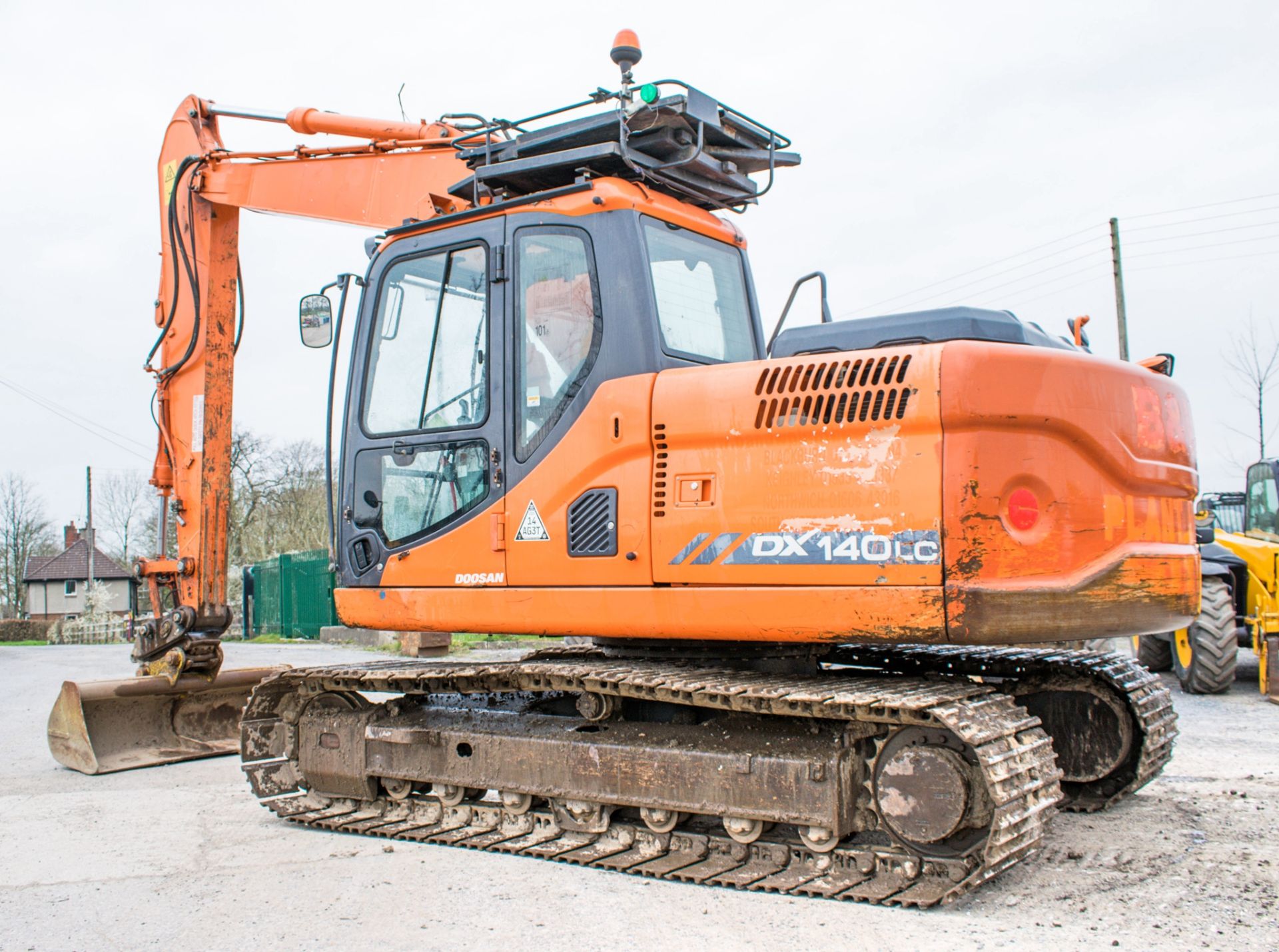 Doosan DX140LC 14 tonne steel tracked excavator Year: 2013 S/N: 50844 Recorded Hours: 6347 piped, - Bild 3 aus 13