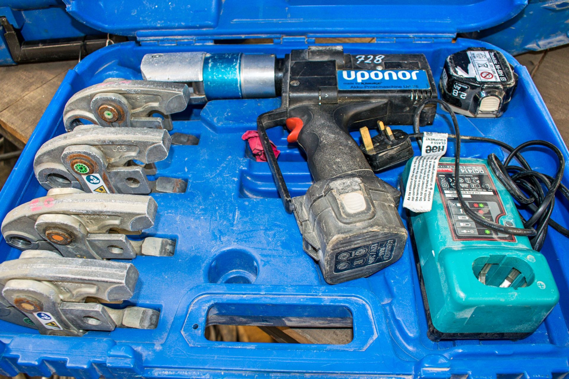 Uponor 12v cordless pipe crimping tool c/w carry case