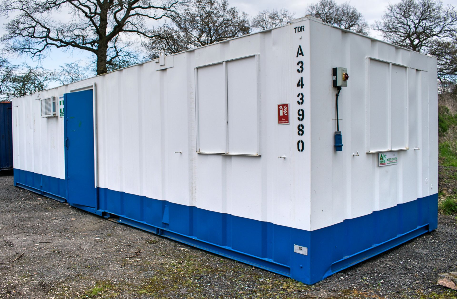 32 ft x 10 ft steel office/toilet unit Comprising of: office, ladies & gents toilet A343980 **