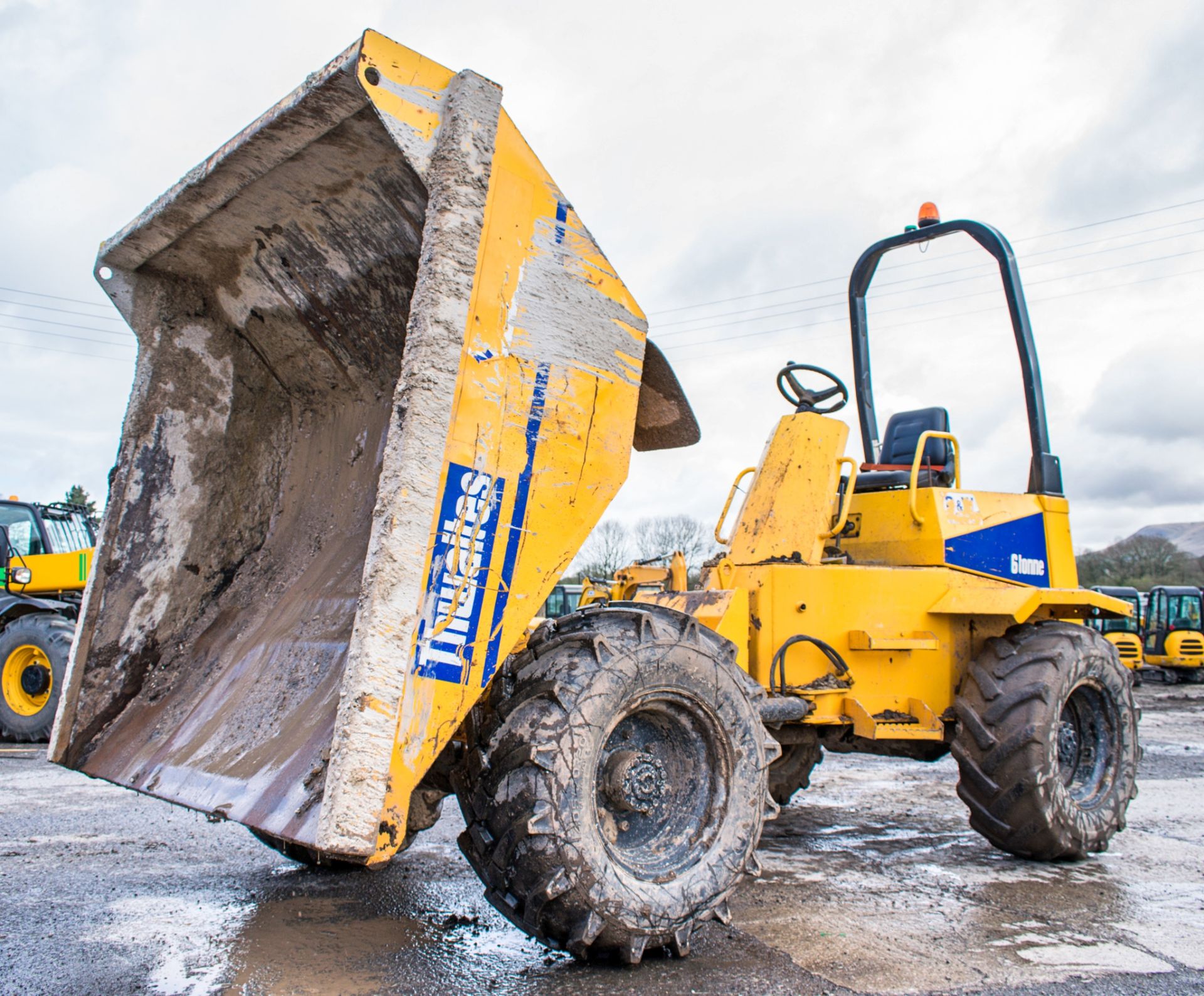 Thwaites 6 tonne straight skip dumper - Image 11 of 13