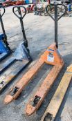 Hand hydraulic pallet truck