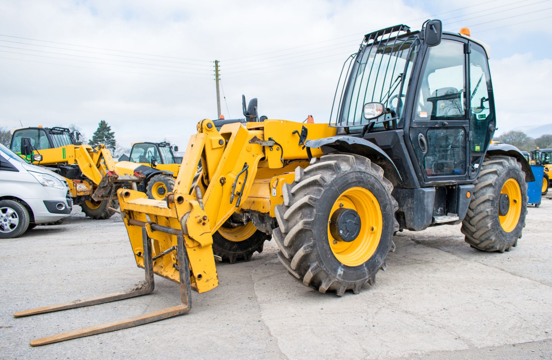 JCB 531-70 7 metre telescopic handler Year: 2014 S/N: 2182995 Recorded Hours: 1813 c/w turbo charged