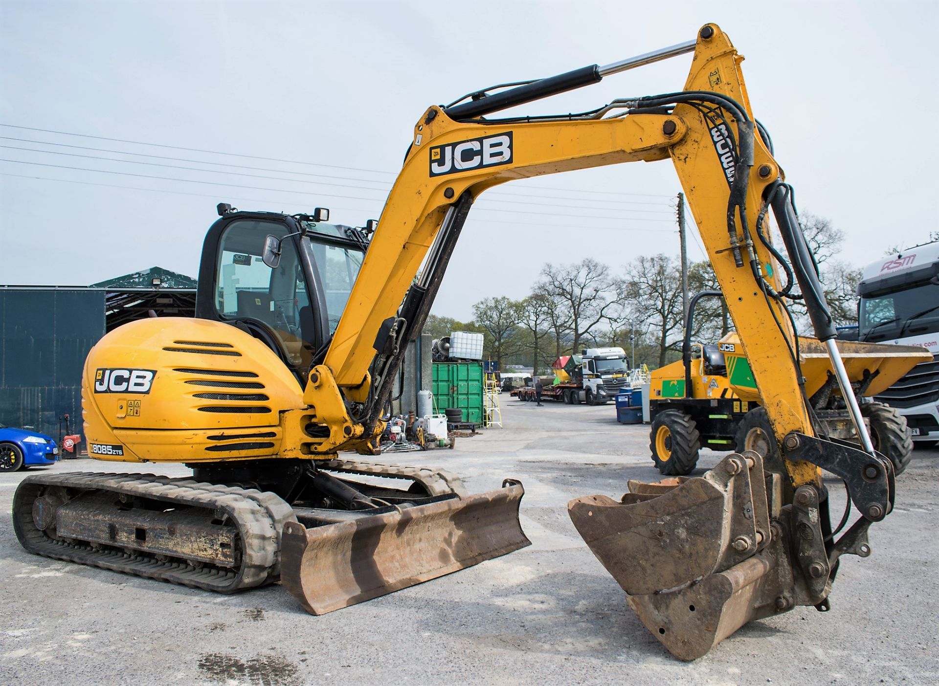 JCB 8085 8.5 tonne zero tail swing rubber tracked excavator Year: 2012 S/N: 1072563 Recorded - Image 2 of 13
