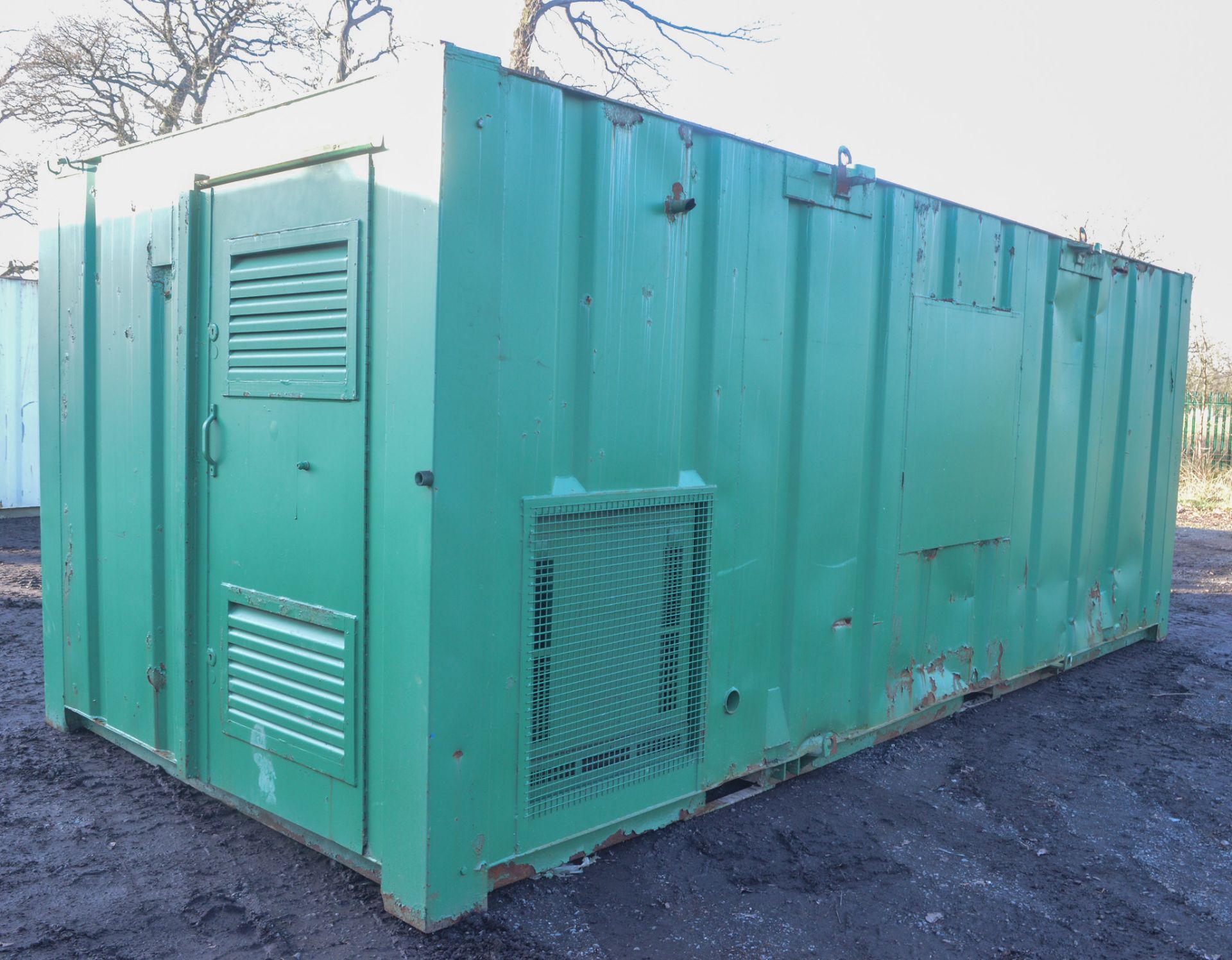 21 ft x 9 ft steel anti vandal welfare unit  c/w diesel generator & keys in office  A509651 - Image 2 of 9