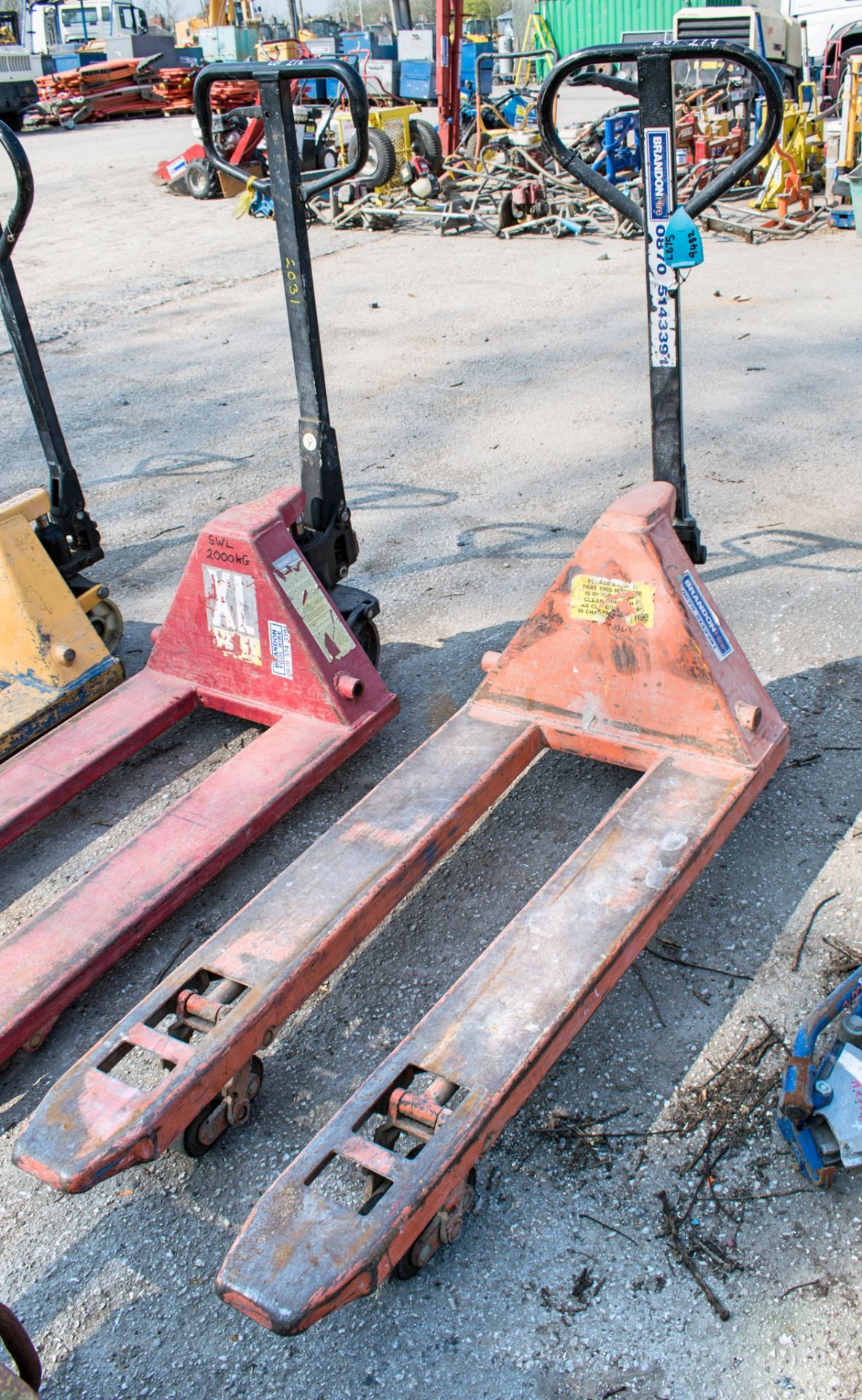 Hand hydraulic pallet truck