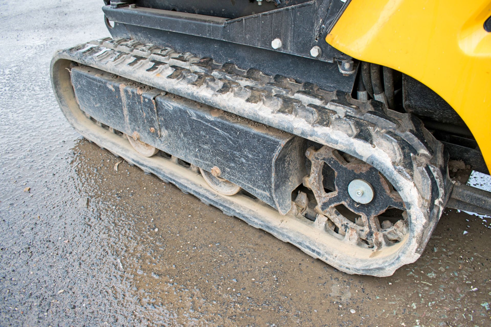 JCB HTD-5 diesel driven rubber tracked Hi-Tip pedestrian dumper Year: 2016 S/N: 1593644 1834 - Image 7 of 12