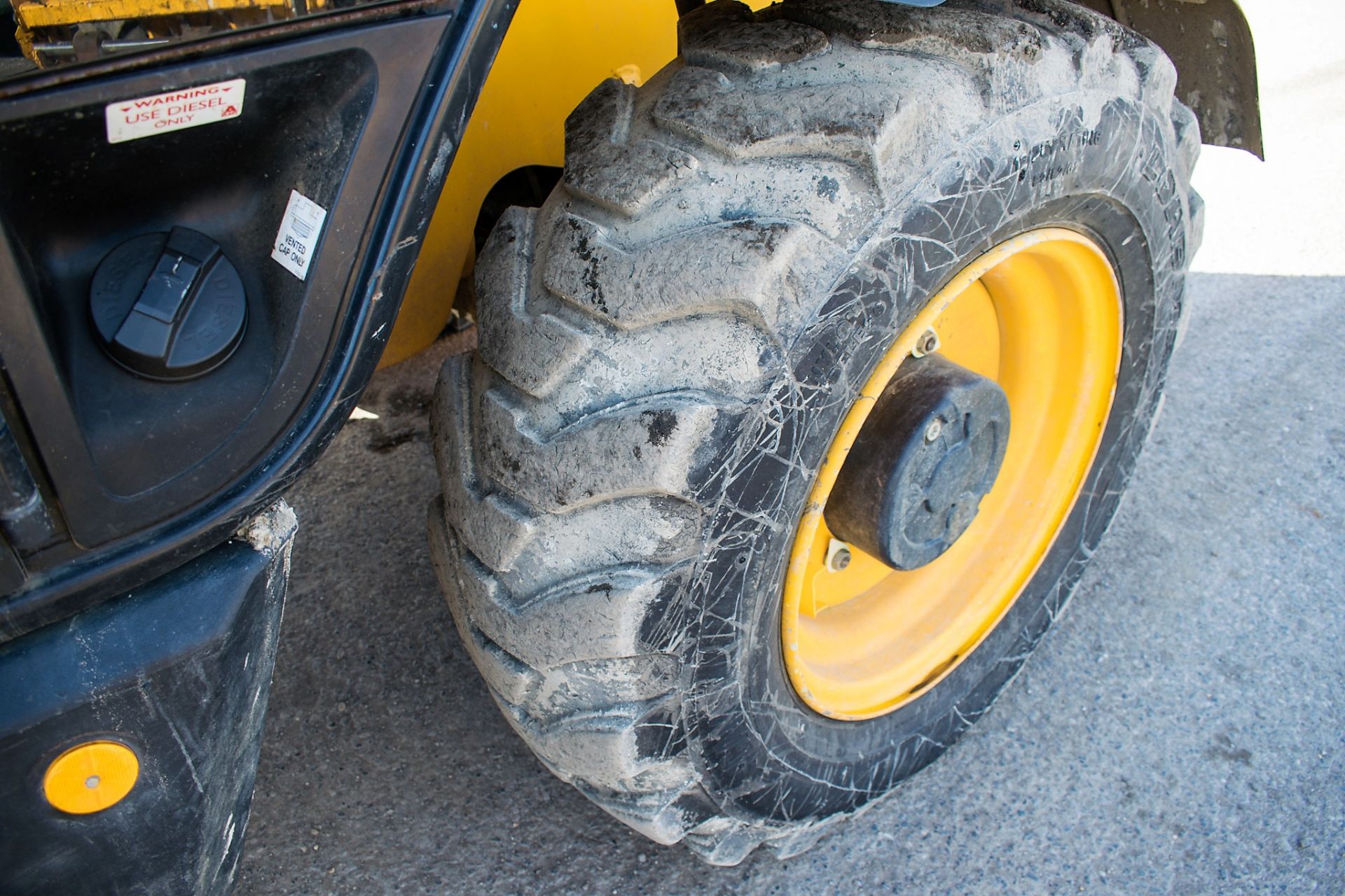 JCB 535-145 14.5 metre telescopic handler Year: 2013 S/N: 217661 Recorded Hours: 2464 c/w turbo - Image 8 of 14