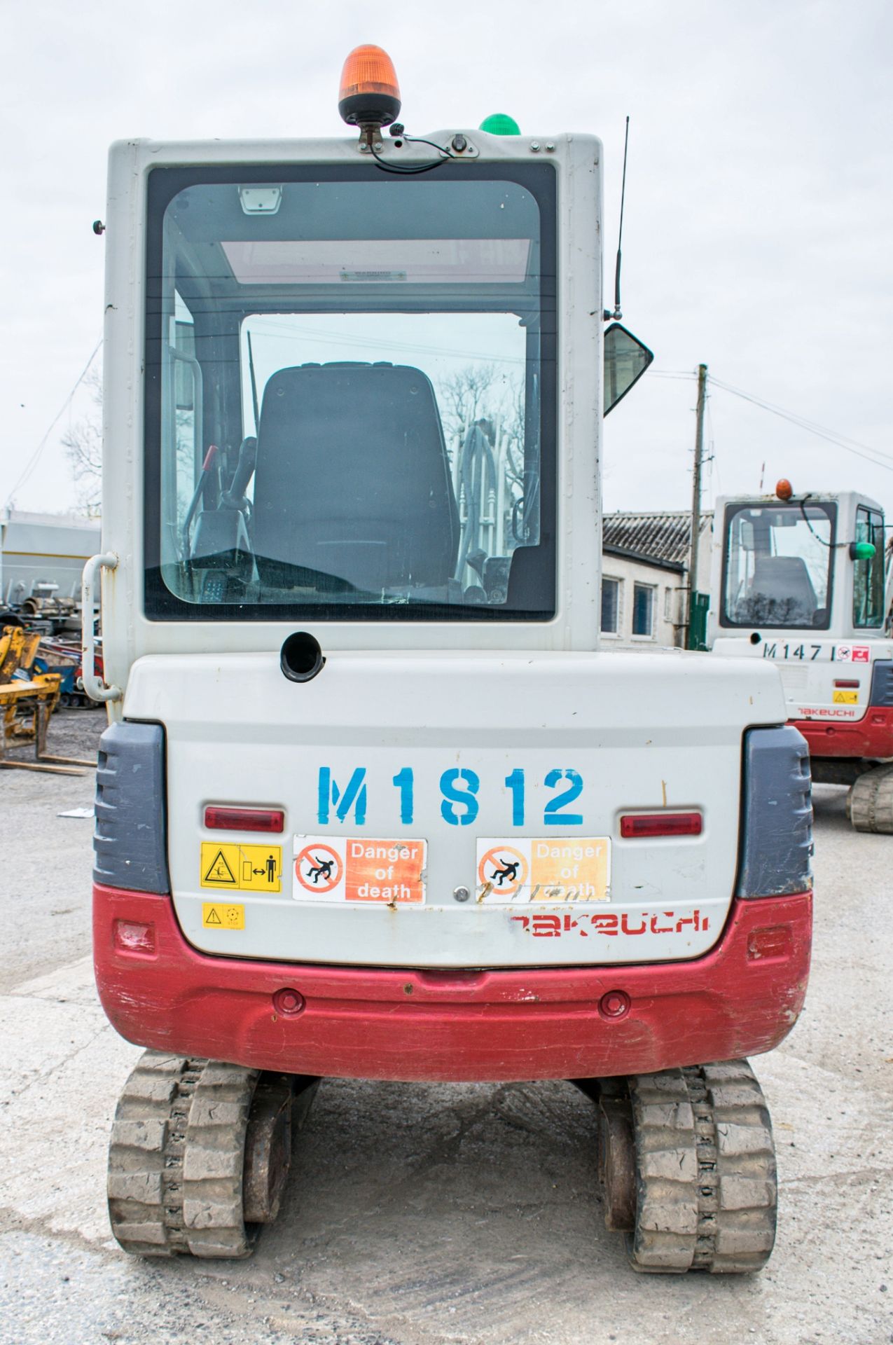 Takeuchi TB228 2.8 tonne rubber tracked mini excavator Year: 2014 S/N: 122863585 Recorded Hours: - Bild 6 aus 12