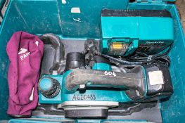 Makita 18v cordless planer c/w battery, charger & carry case A620483