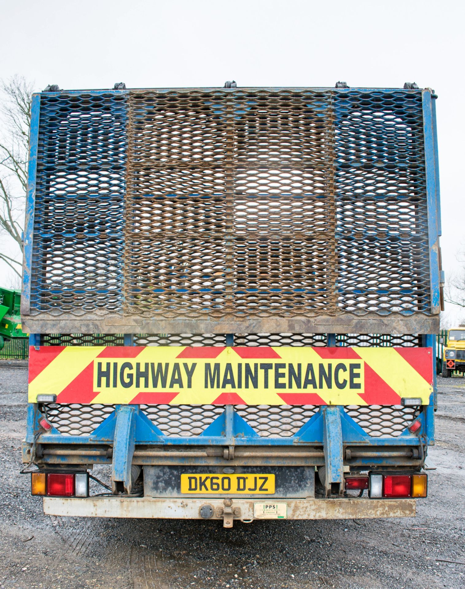 Isuzu N Series N7 190 Auto 7.5 tonne dropside lorry Registration Number: DK60 DJZ Date of - Bild 6 aus 11