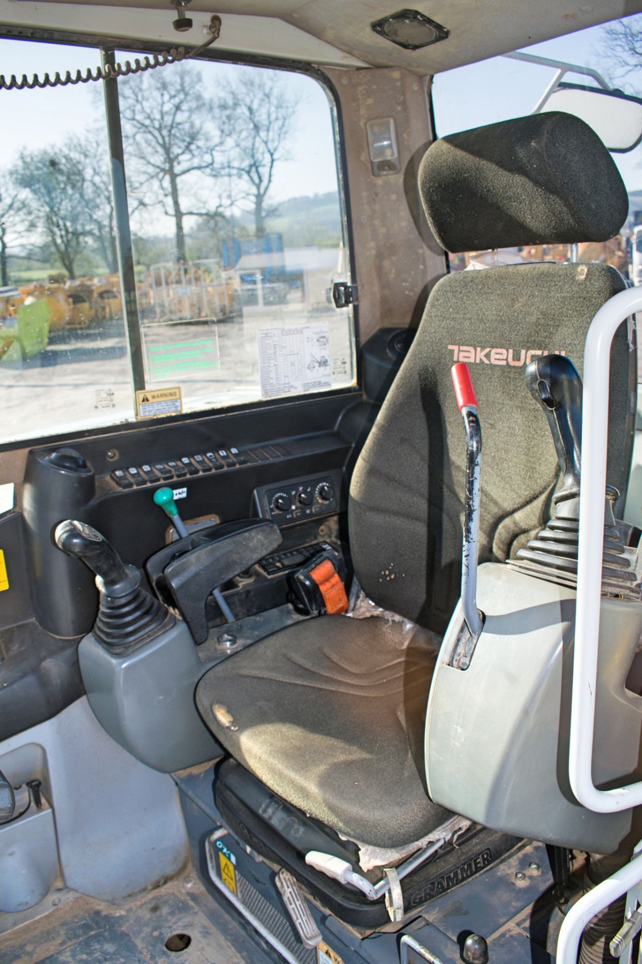 Takeuchi TB285 8.5 tonne rubber tracked excavator Year: 2012 S/N: 185000264 Recorded Hours: 6326 - Image 12 of 14