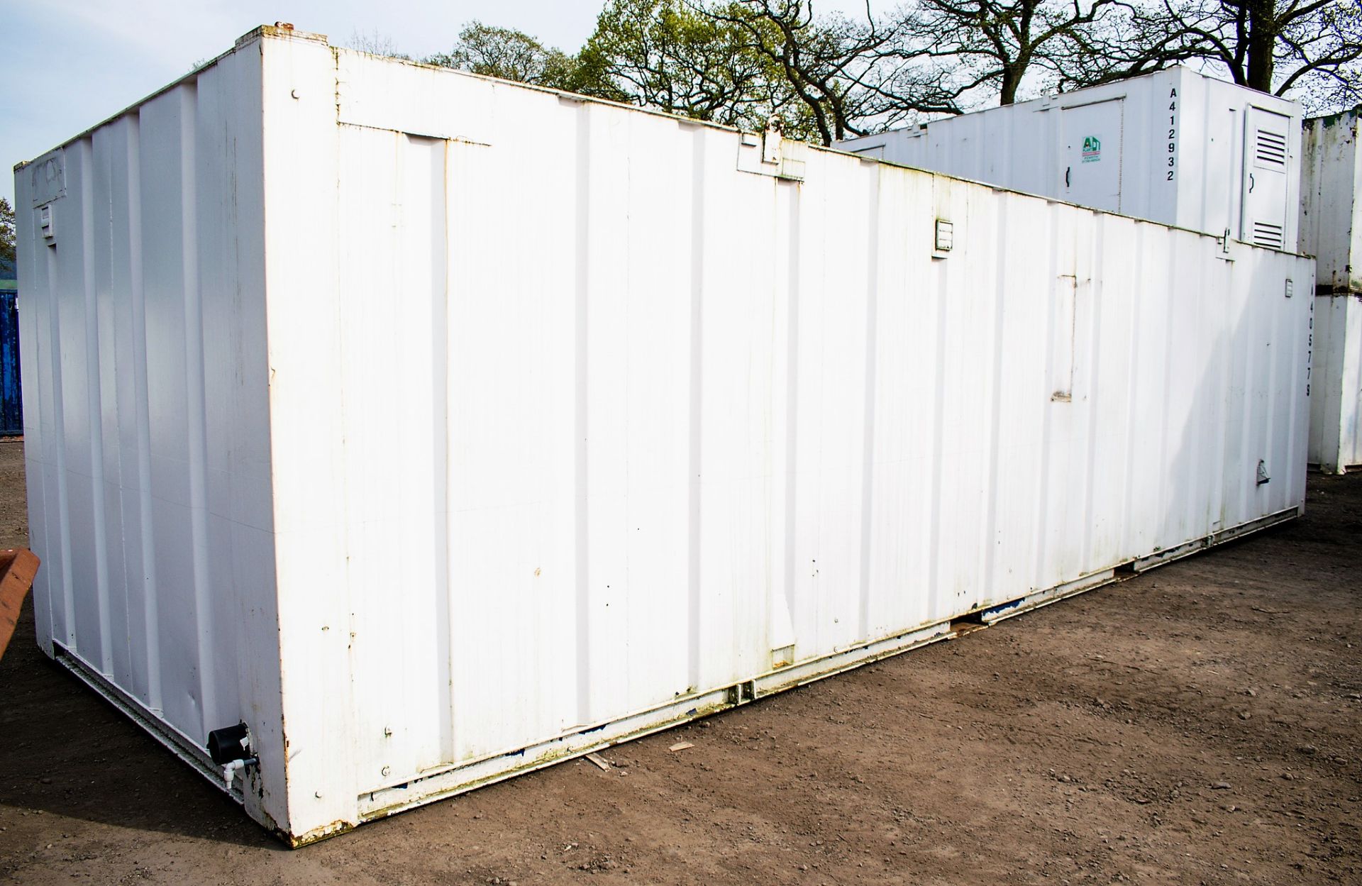 32 ft x 10 ft steel anti vandal toilet block c/w keys A405779 - Image 3 of 10