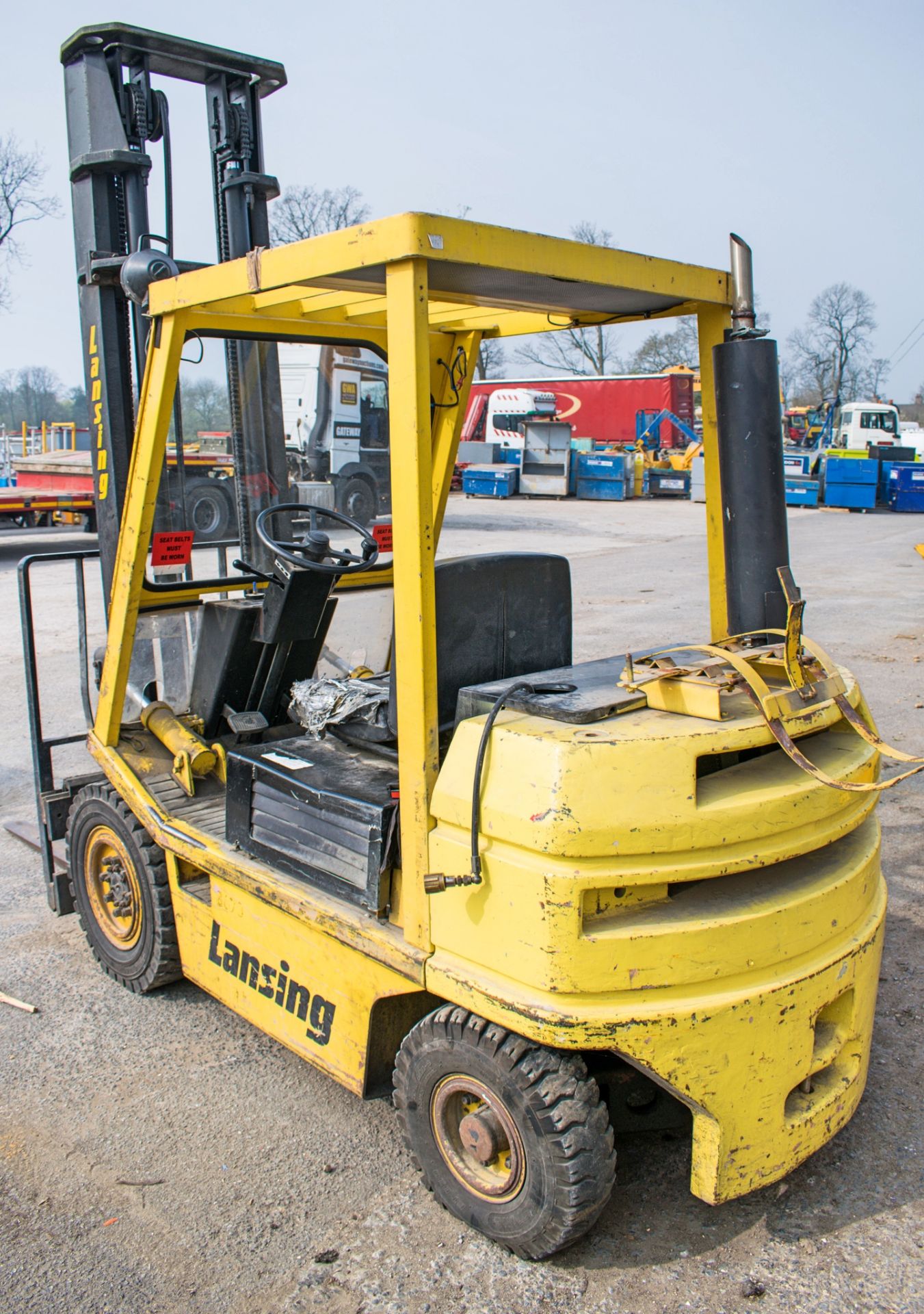 Lansing 7/2.5 gas driven fork lift truck S/N: 8712F2436725 - Image 4 of 8