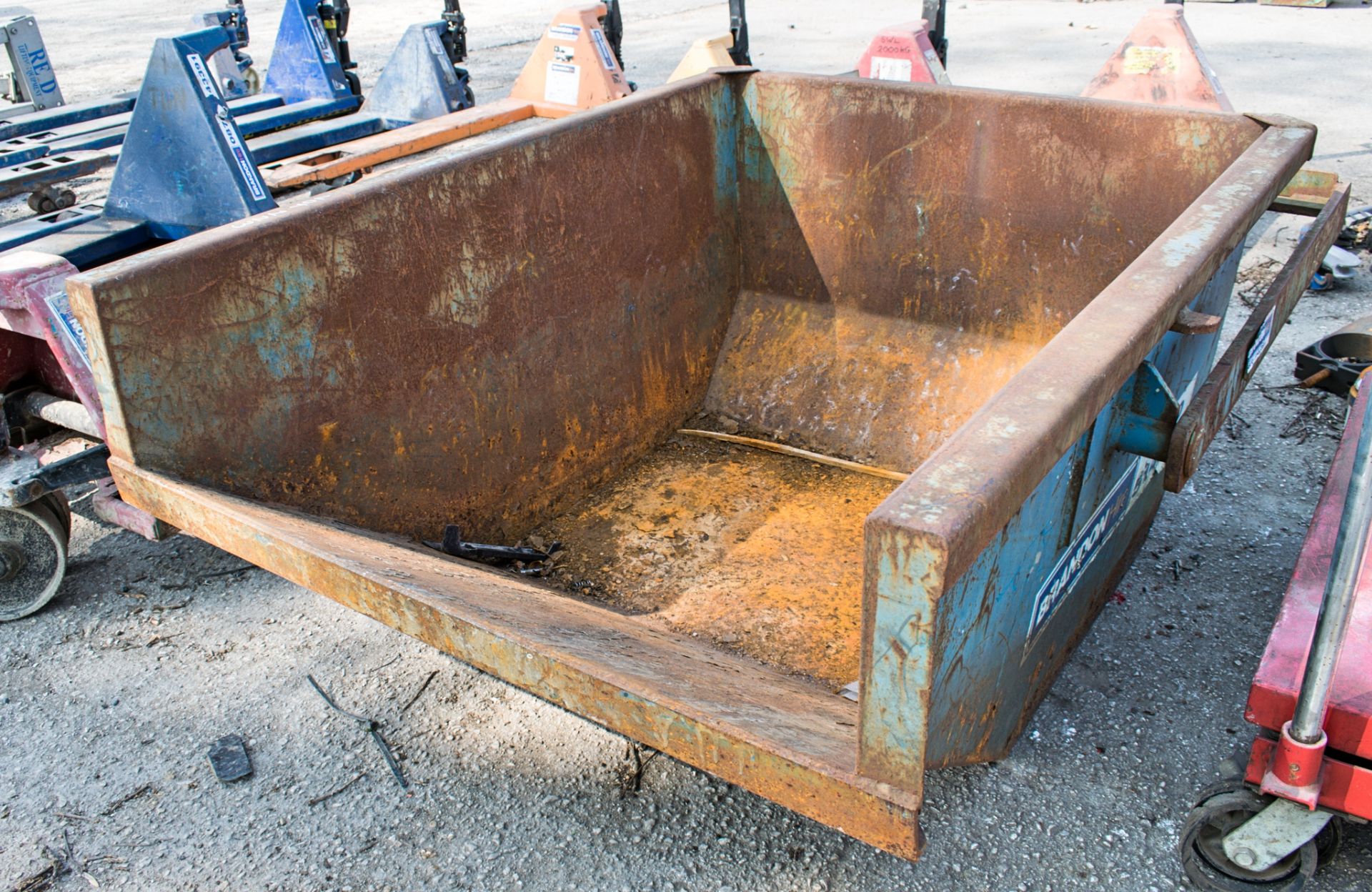 Conquip 1 tonne boat skip