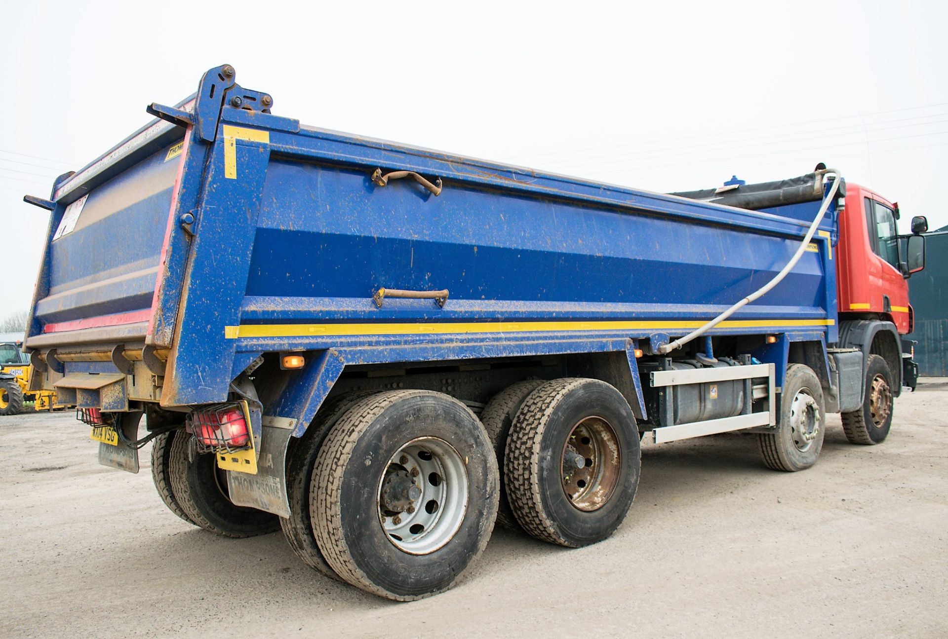 Scania P410 32 tonne 8 wheel tipper lorry Registration Number: WX14 VSG Date of Registration: 17/ - Image 4 of 8