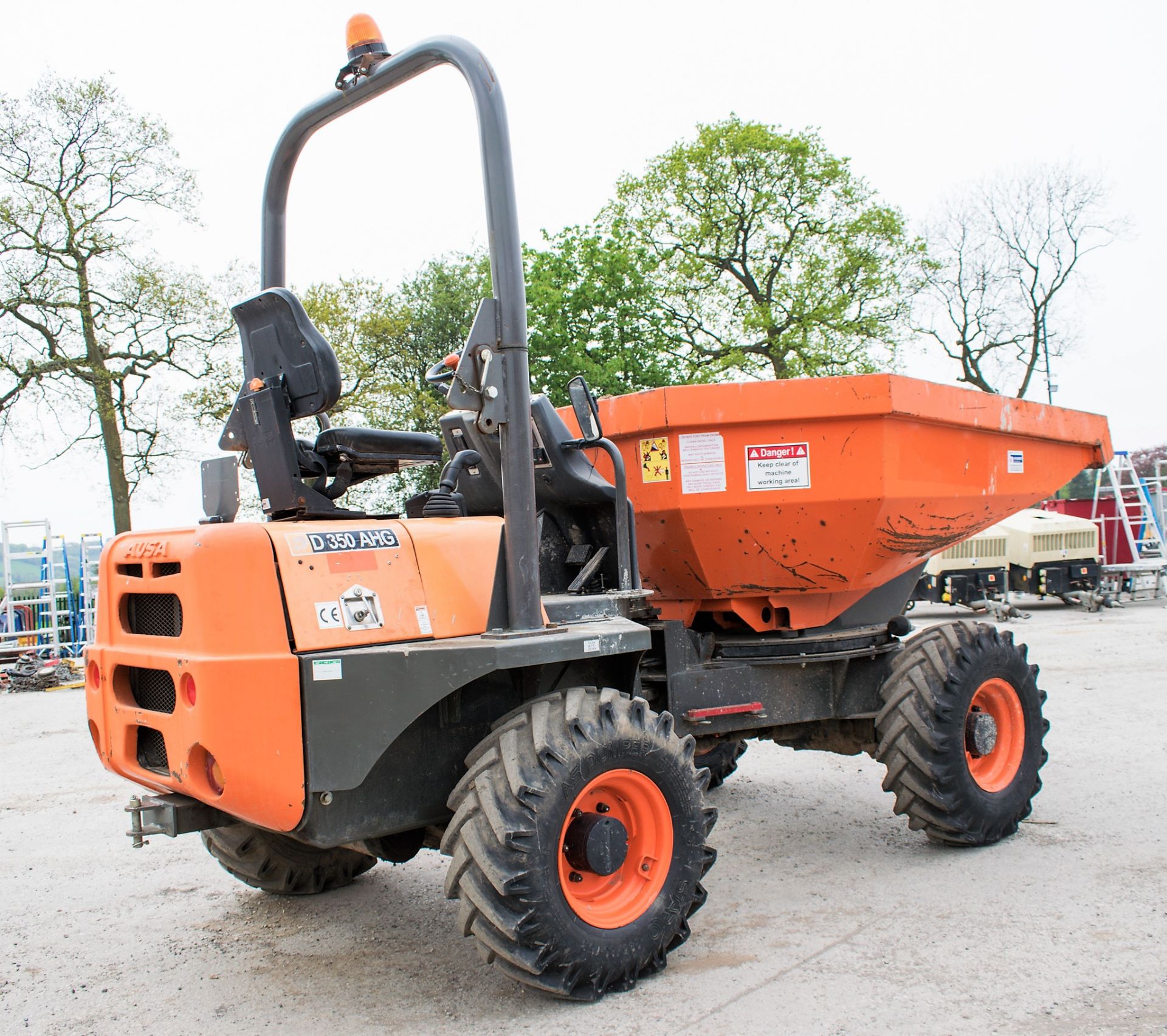 Neuson D350 AHG 3.5 tonne swivel skip dumper Year: 2015 S/N: 65174019 Recorded Hours: 856 D73 - Image 4 of 14