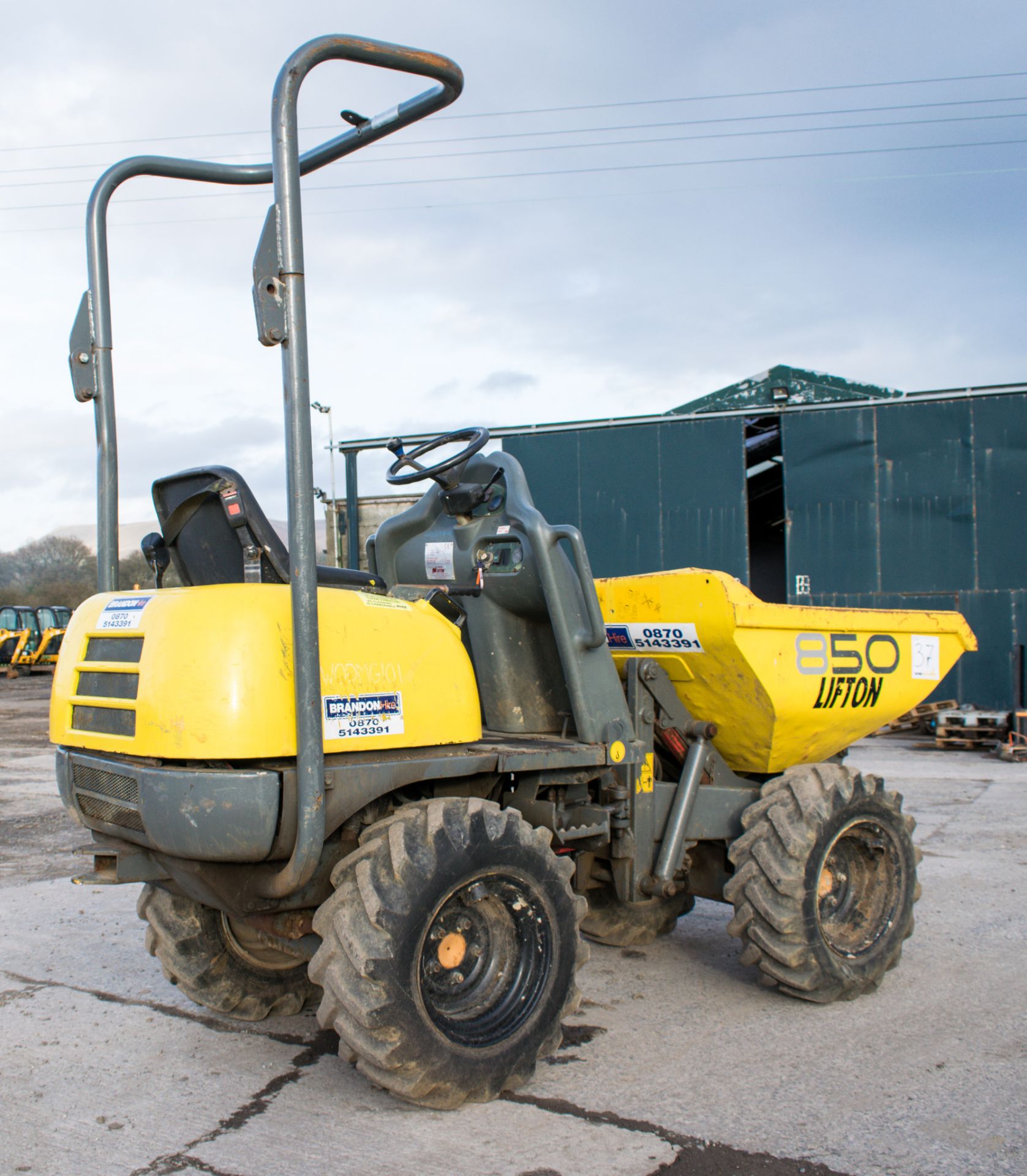 Lifton 850 850kg hi tip dumper Year: 2001 S/N: BA00210 Recorded Hours: 2073 WODMG101 - Image 3 of 12