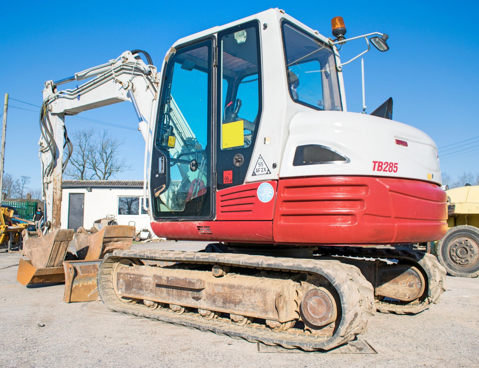 Takeuchi TB285 8.5 tonne rubber tracked excavator Year: 2012 S/N: 185000264 Recorded Hours: 6326 - Image 3 of 14