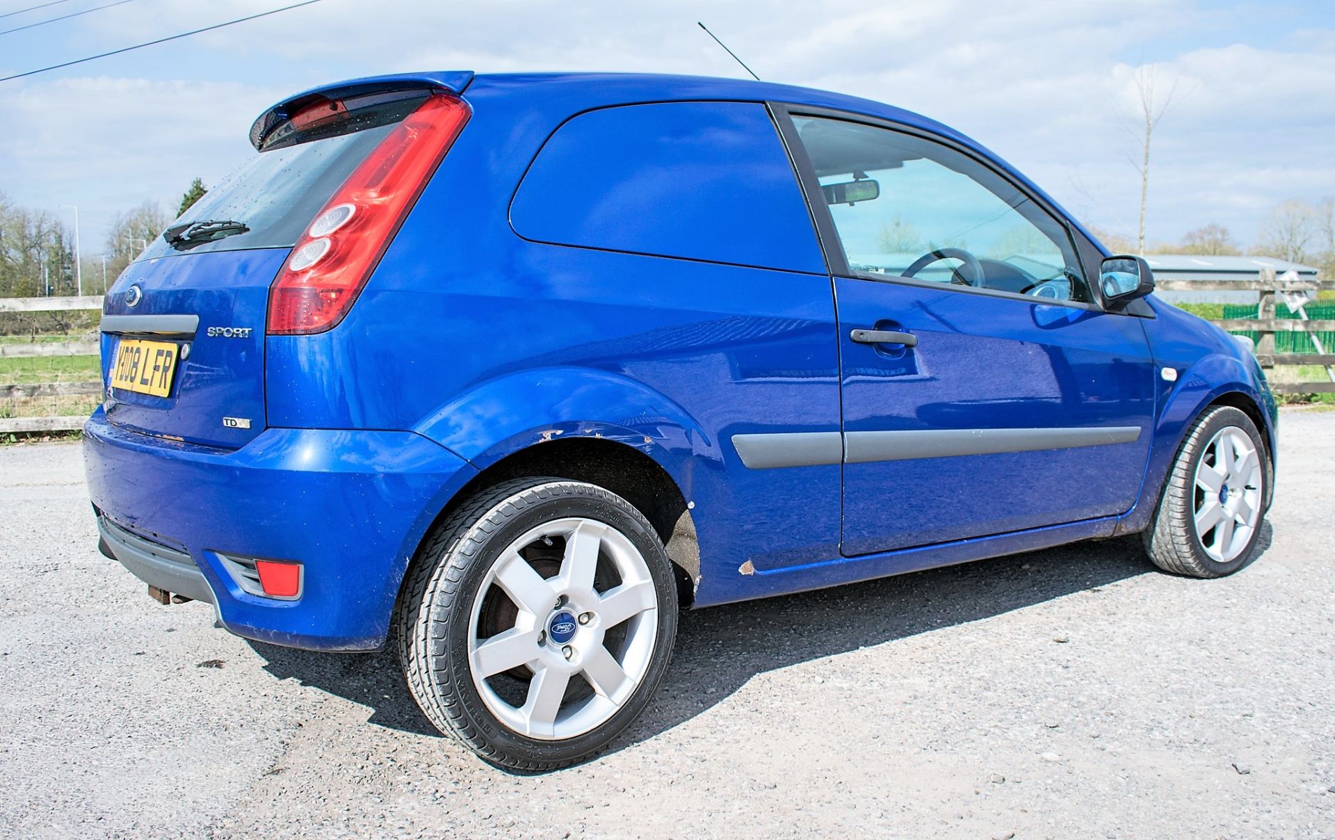 Ford Fiesta 1.6 TDCi Sport car derived van Registration Number: YD08 LFR Date of Registration: 20/ - Image 3 of 11