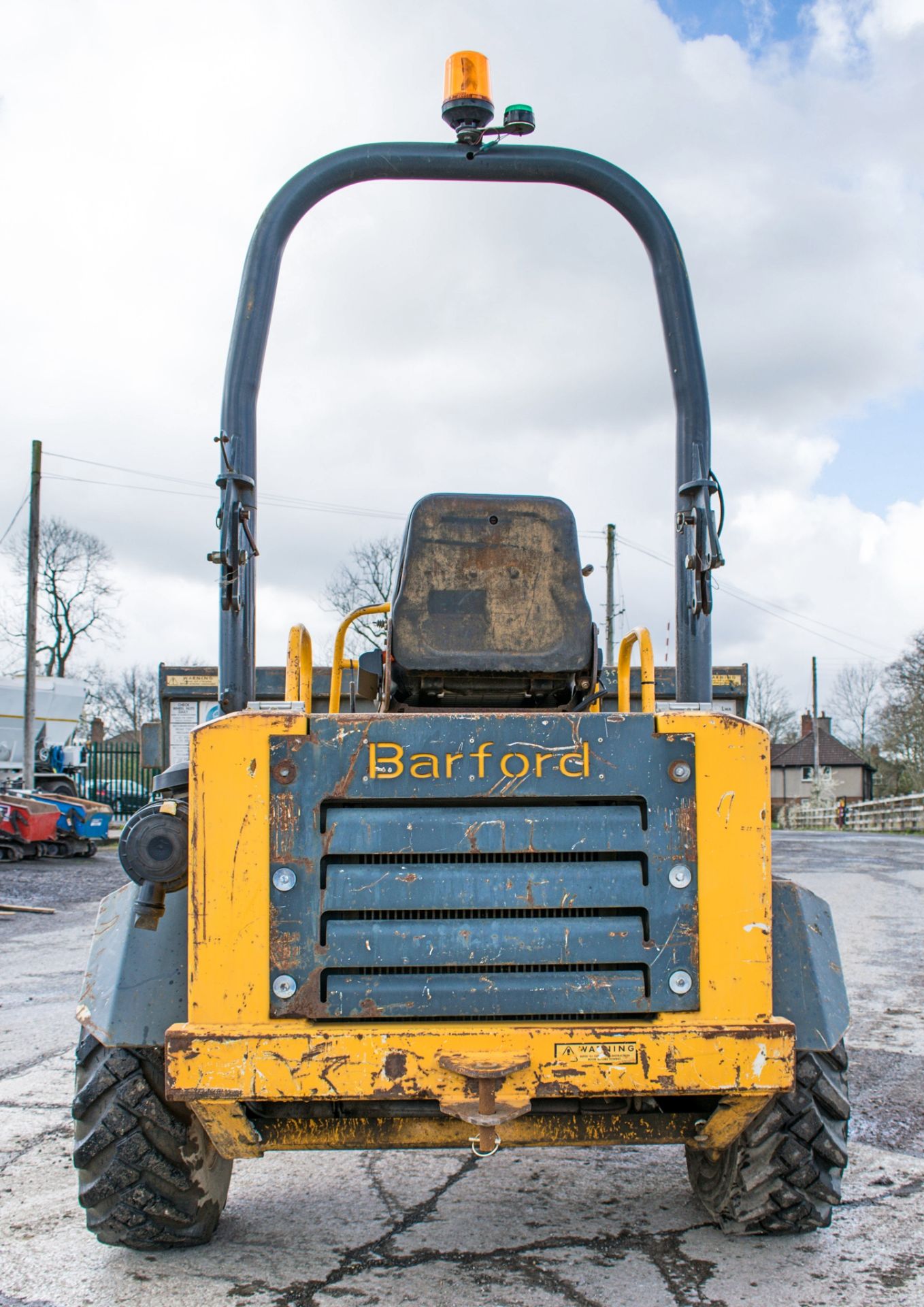 Barford SX3000 Hydro 3 tonne straight skip dumper Year: 2007 S/N: SBVE0845 Recorded Hours: 2130 - Image 6 of 13