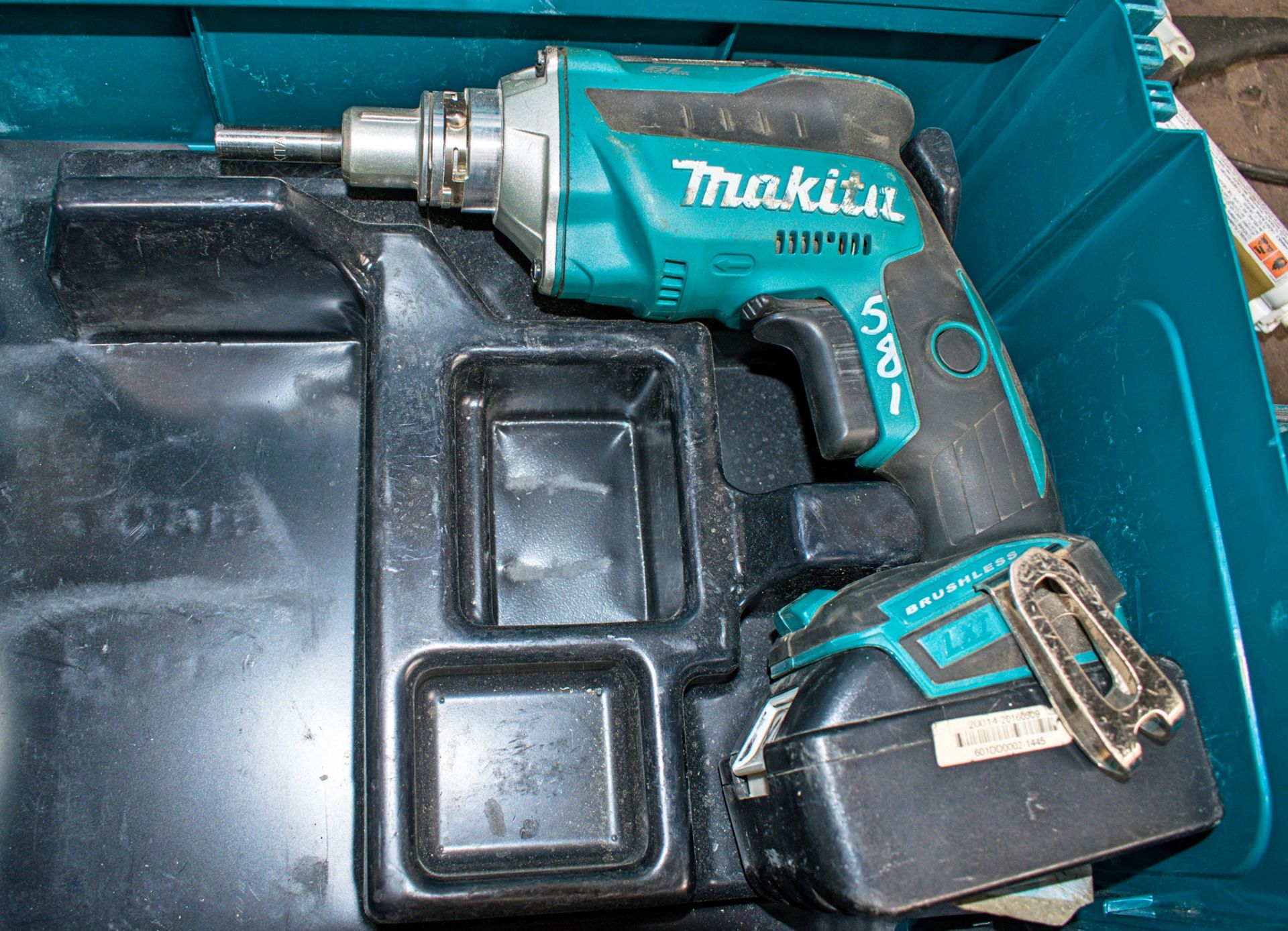 Makita 18v cordless screwgun c/w battery & carry case A703516