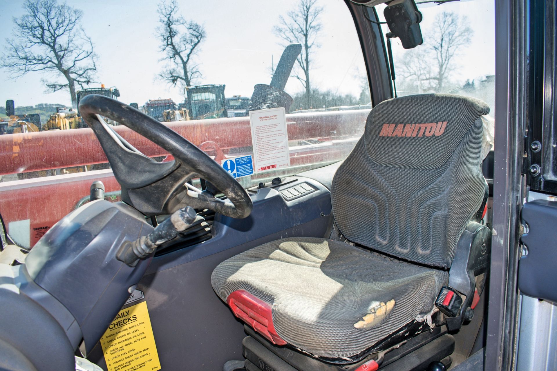 Manitou MT1030ST 10 metre telescopic handler Year: 2011 S/N: 594659 Recorded Hours: 3679 c/w side - Image 12 of 13