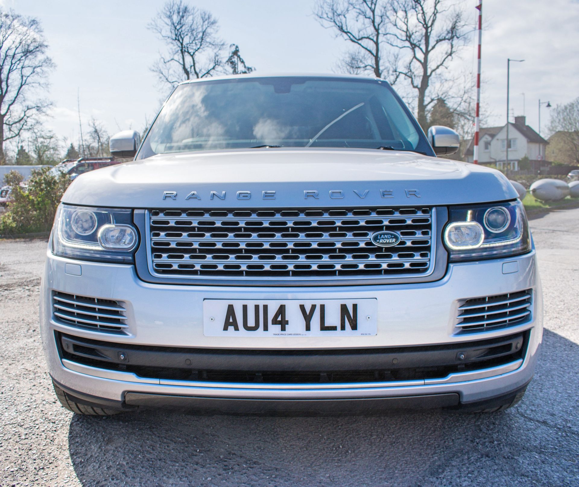 Range Rover Vogue SDV8 Auto 5 door estate SUV Registration Number: AU14 YLN Date of Registration: - Bild 5 aus 12