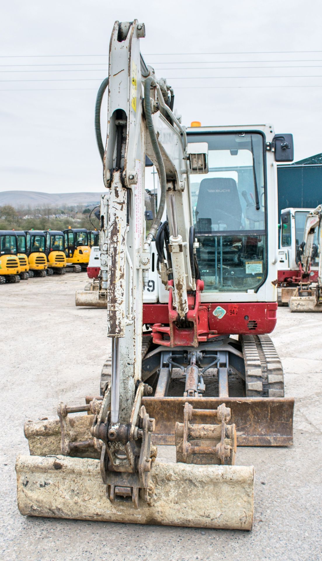 Takeuchi TB228 2.8 tonne rubber tracked mini excavator Year: 2014 S/N: 122803390 Recorded Hours: - Image 5 of 12