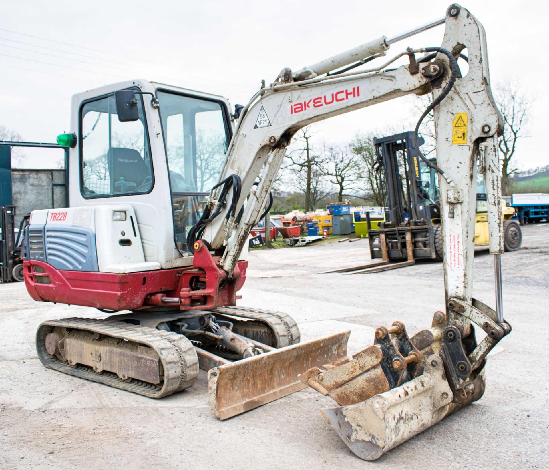 Takeuchi TB228 2.8 tonne rubber tracked mini excavator Year: 2012 S/N: 122801768 Recorded Hours: Not - Image 2 of 12