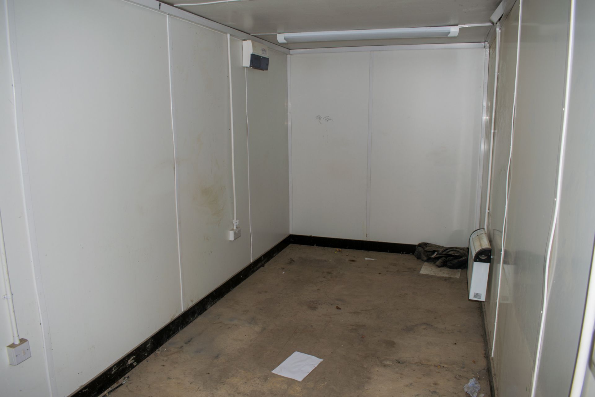 20 ft x 8 ft steel canteen/office unit c/w keys BF - Image 5 of 6